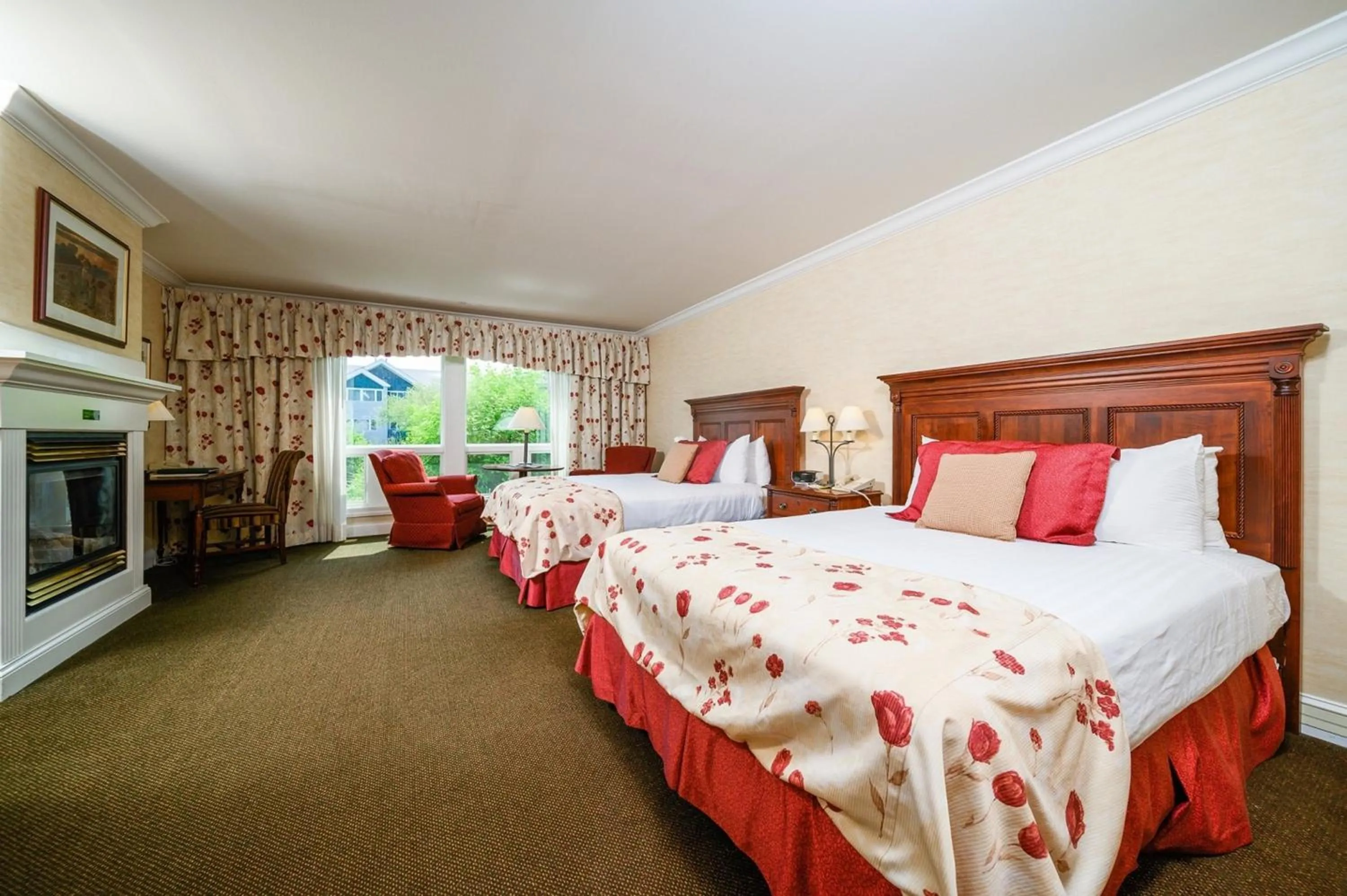 Luxury Room with Two Queen Beds - Max 4 People Including Children in Stoweflake Mountain Resort & Spa