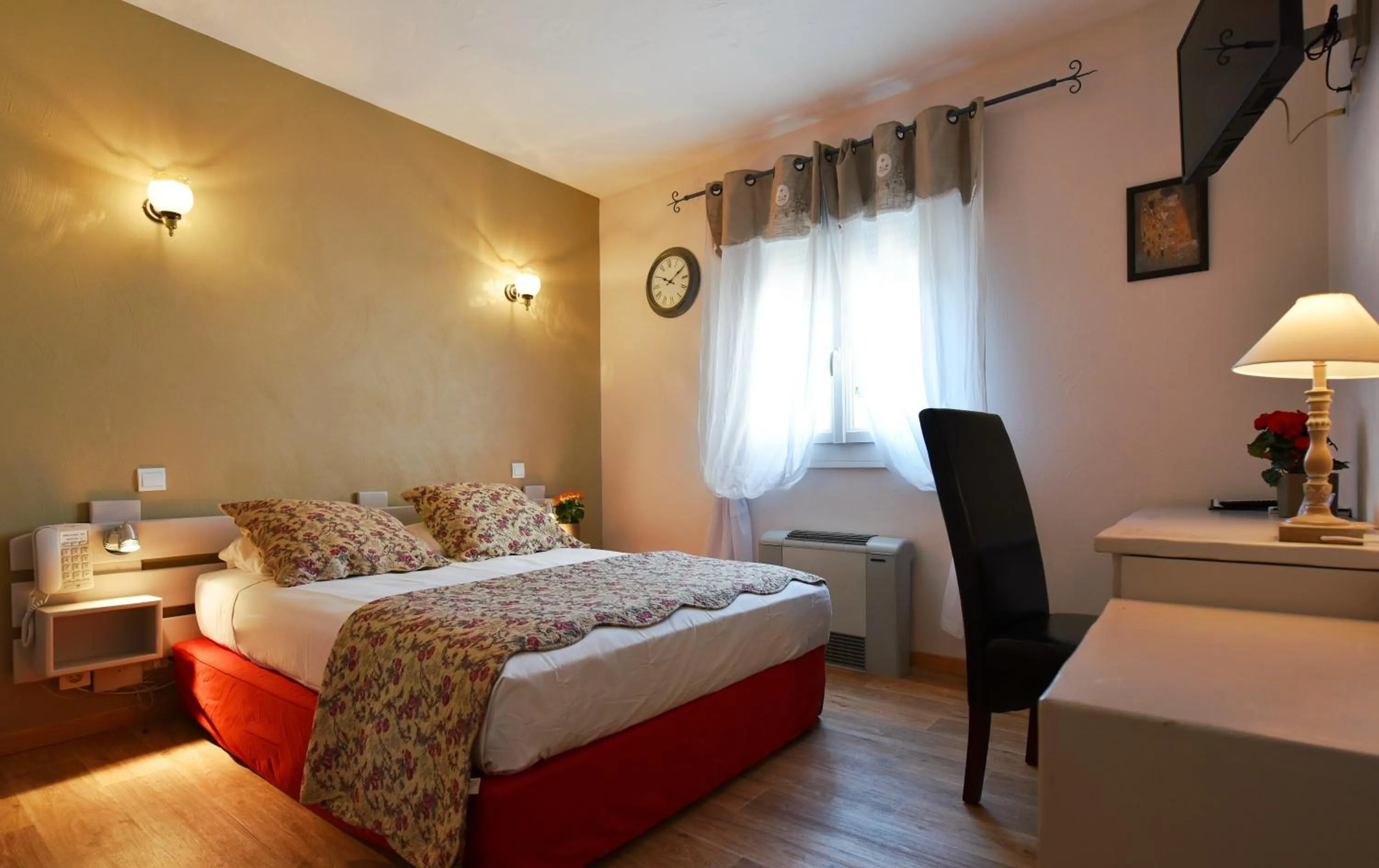 Comfort Double Room in Hôtel du Parc, Avignon Est, The Originals City,
