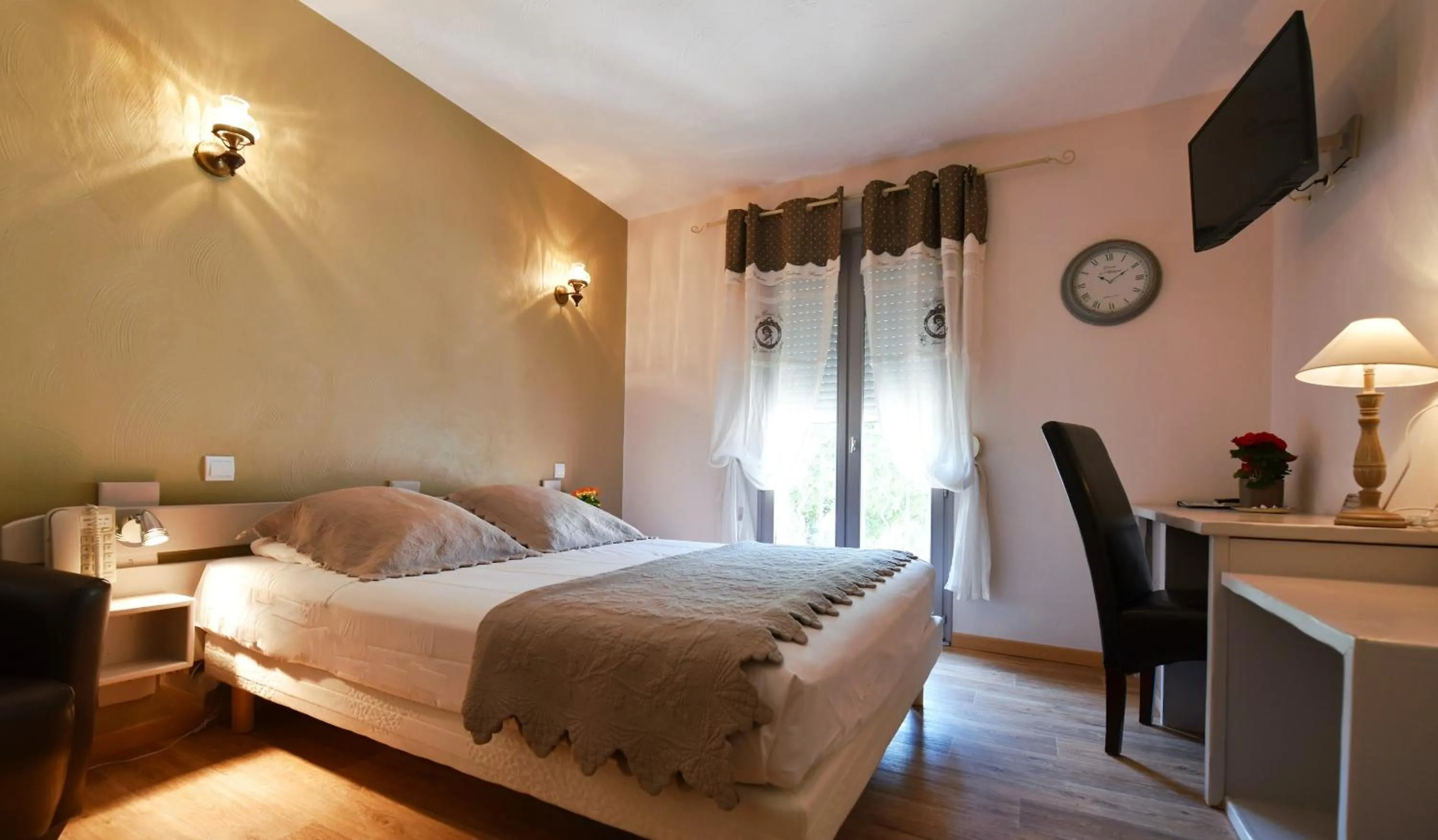 Privilege Double Room - Park Side in Hôtel du Parc, Avignon Est, The Originals City,