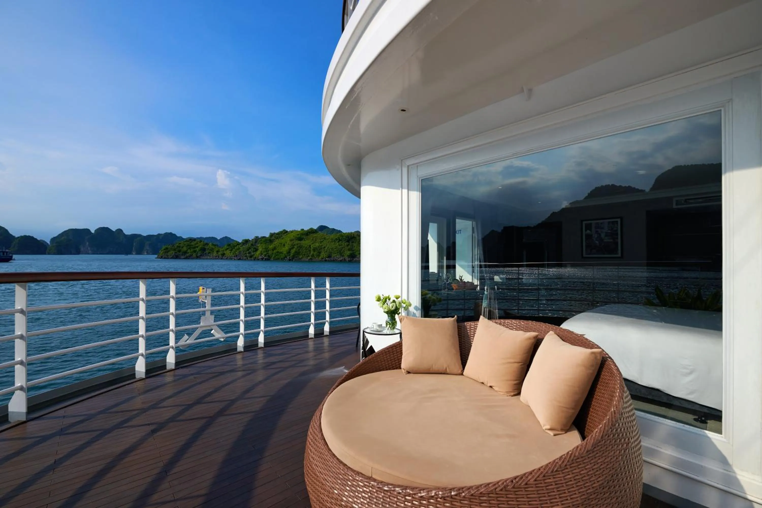 Captain View Grand Suite Cabin - 2 Days 1 Night in Paradise Grand Cruise - Lan Ha Bay
