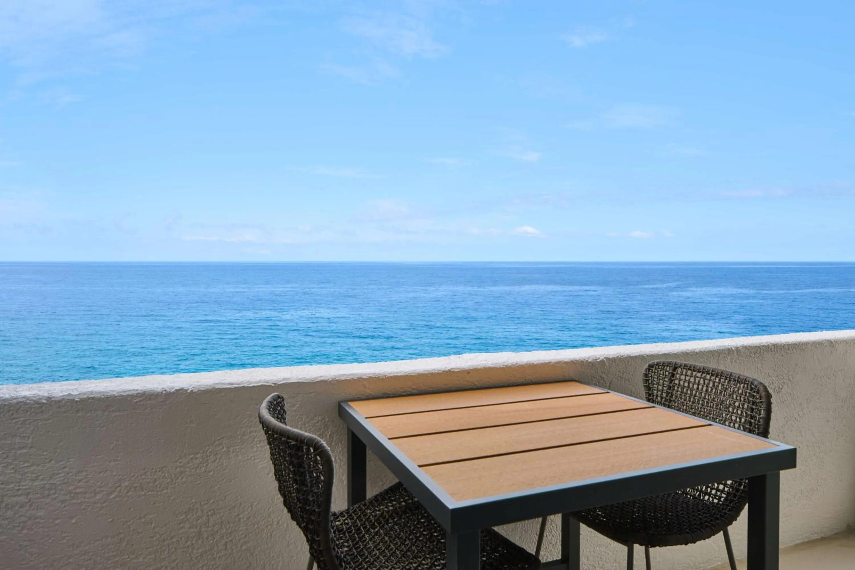 ​Ocean Front Double in OUTRIGGER Kona Resort and Spa