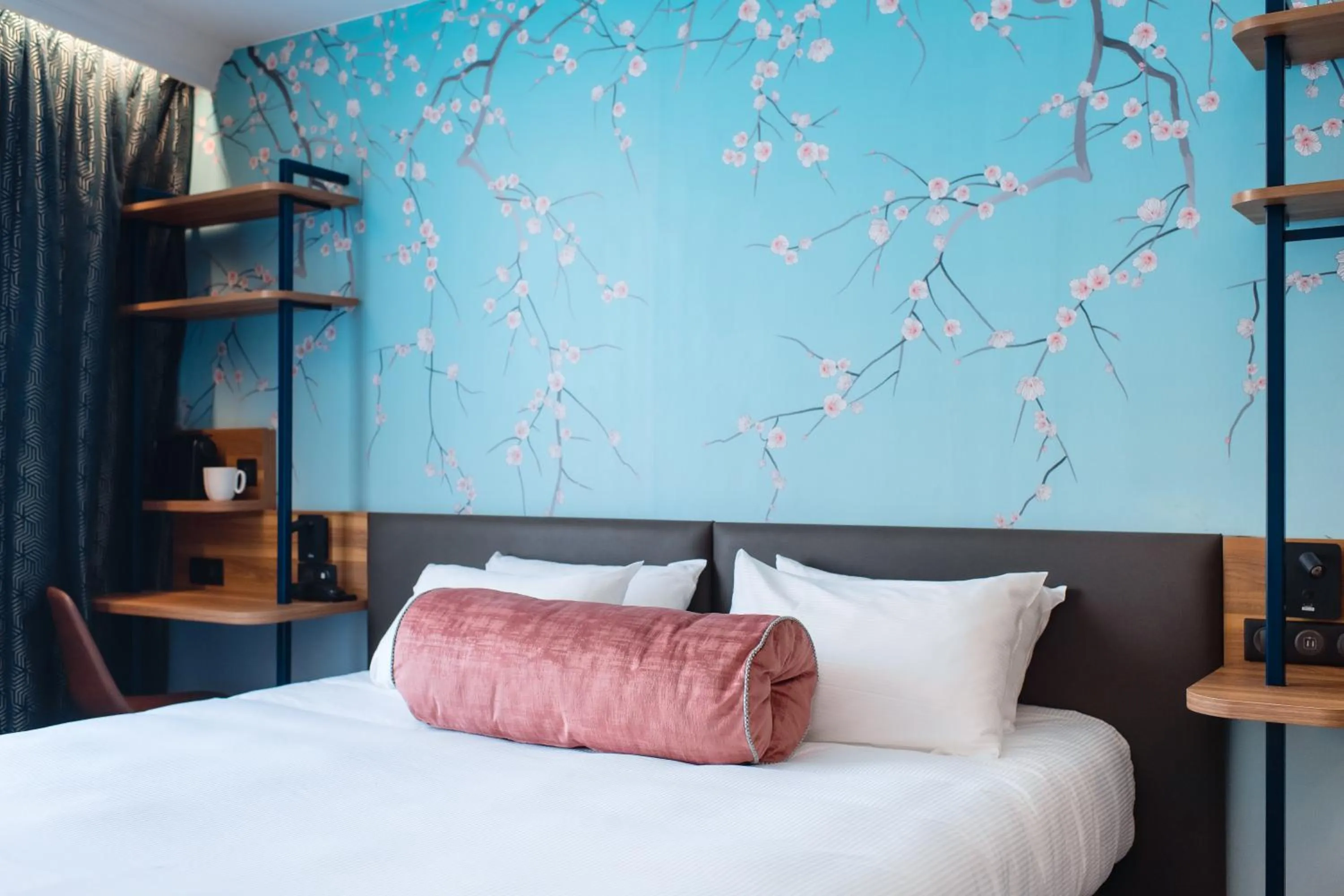 Executive Triple Room with Eiffel Tower View in Hotel Bleu de Grenelle - Tour Eiffel