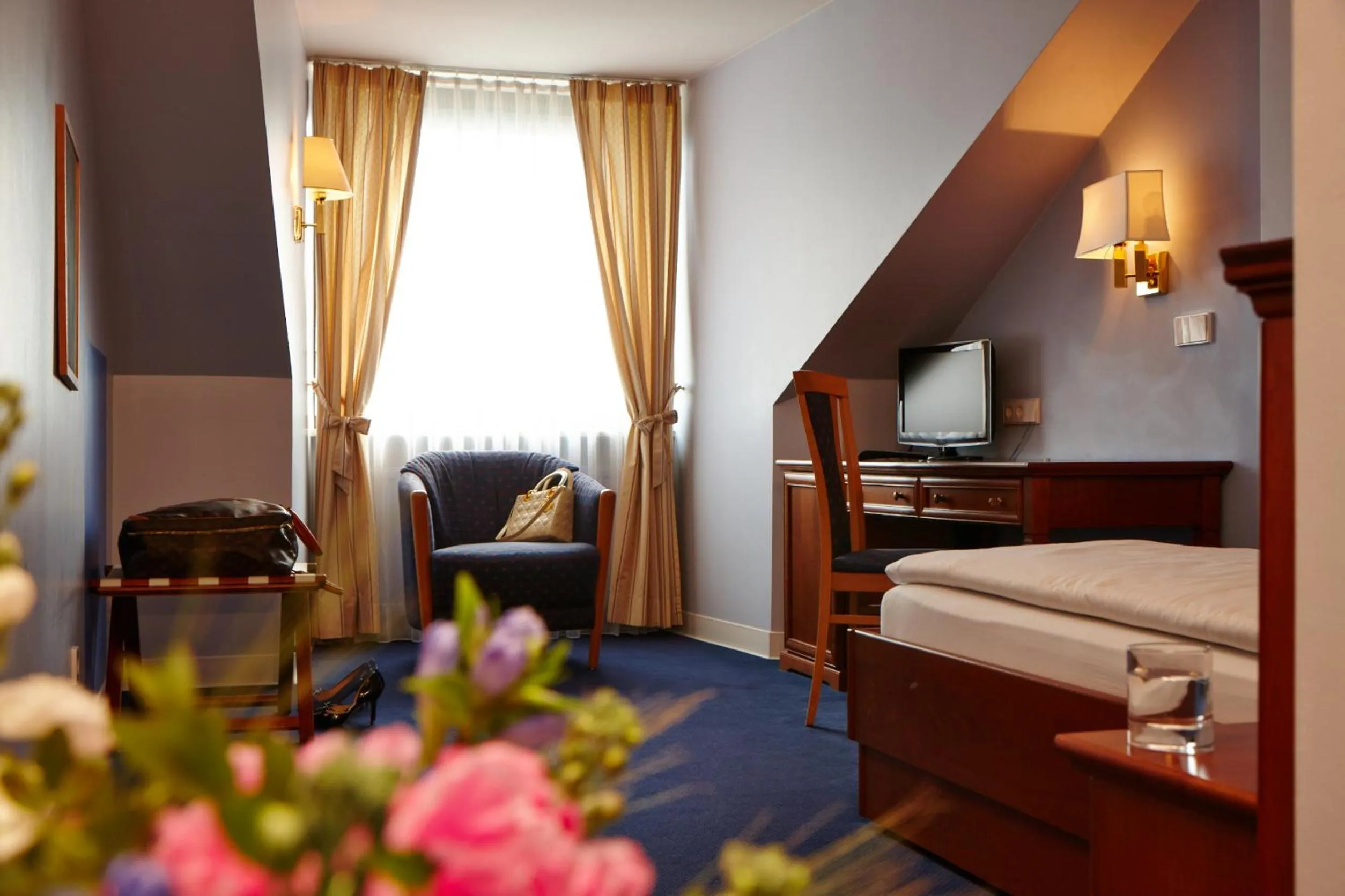 Standard Single Room in Hotel Concorde