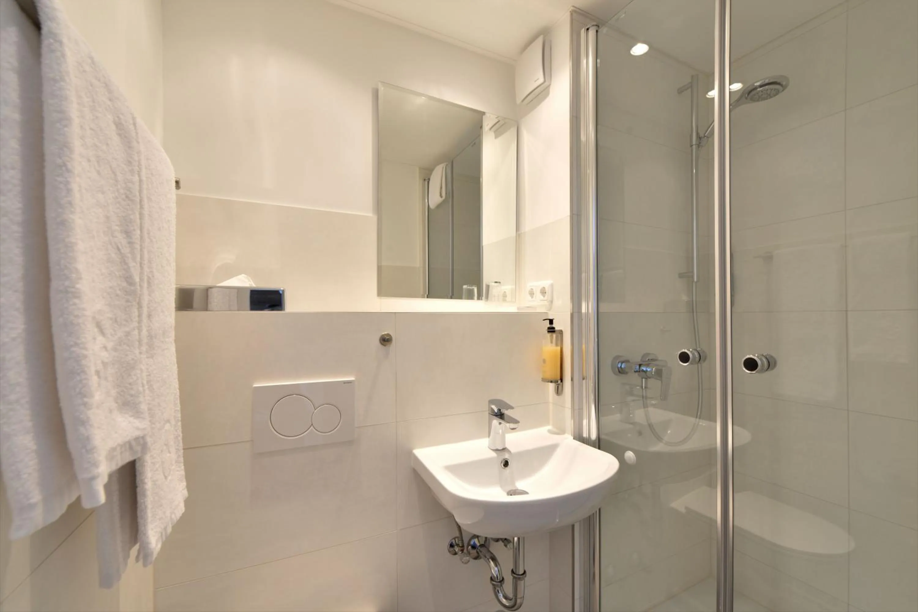 Single Room in ARTHOTEL Haar