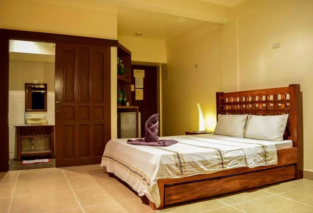 Deluxe Queen Room in Tribal Hills Mountain Resort
