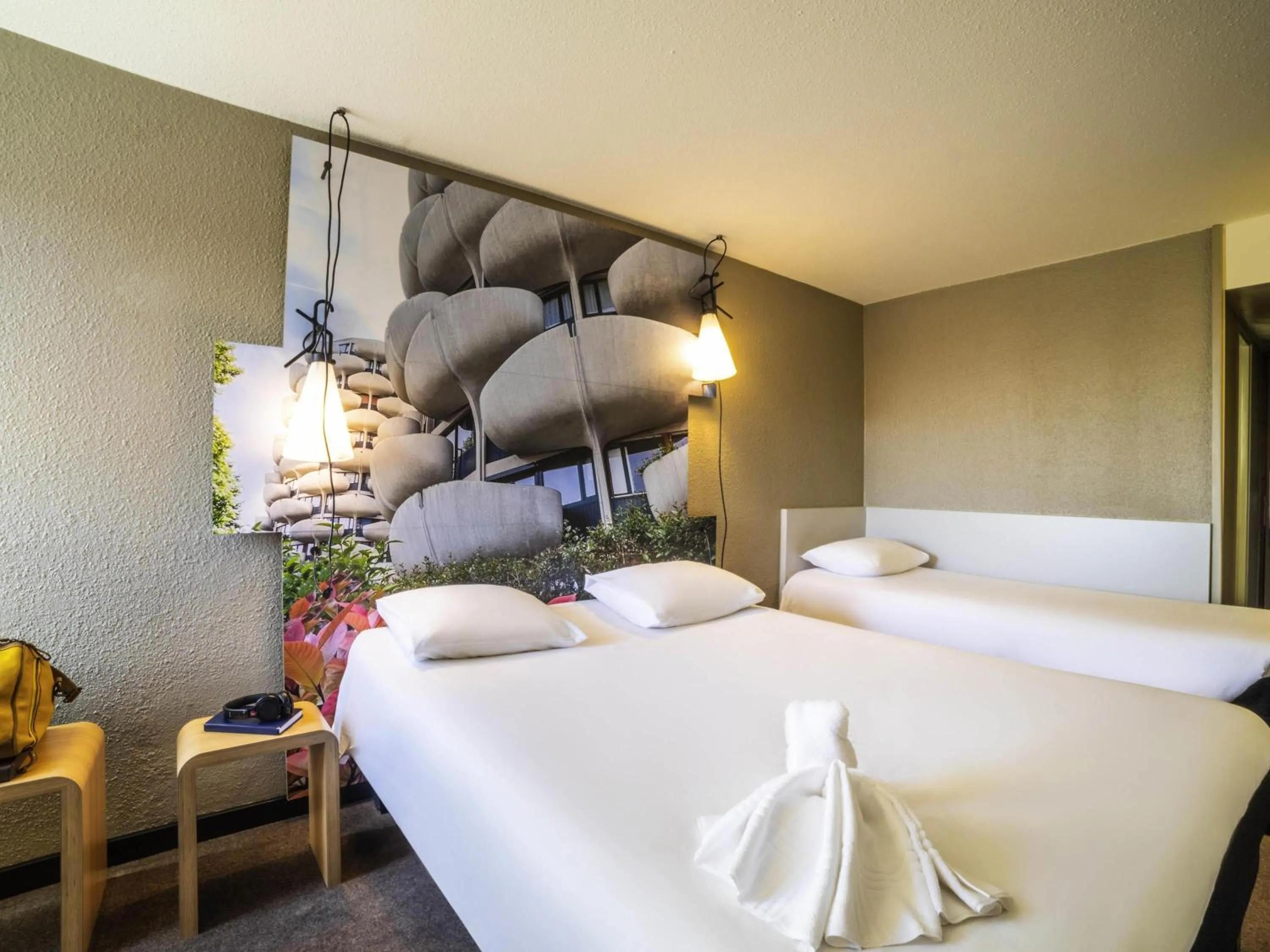 Standard Room with One Double Bed and One Single Bed in ibis Paris Creteil