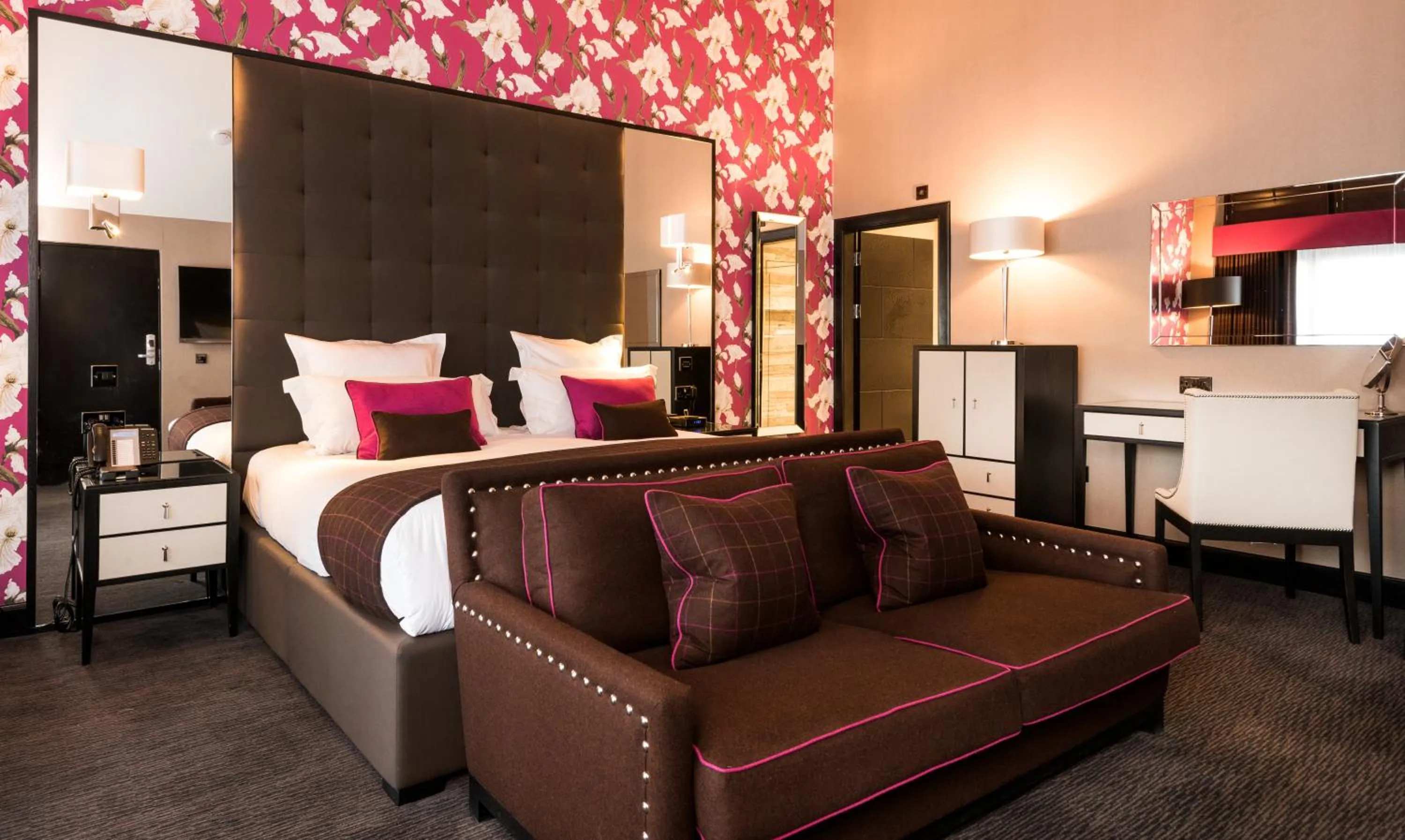 Lochside Lodge - single occupancy in Fonab Castle Hotel