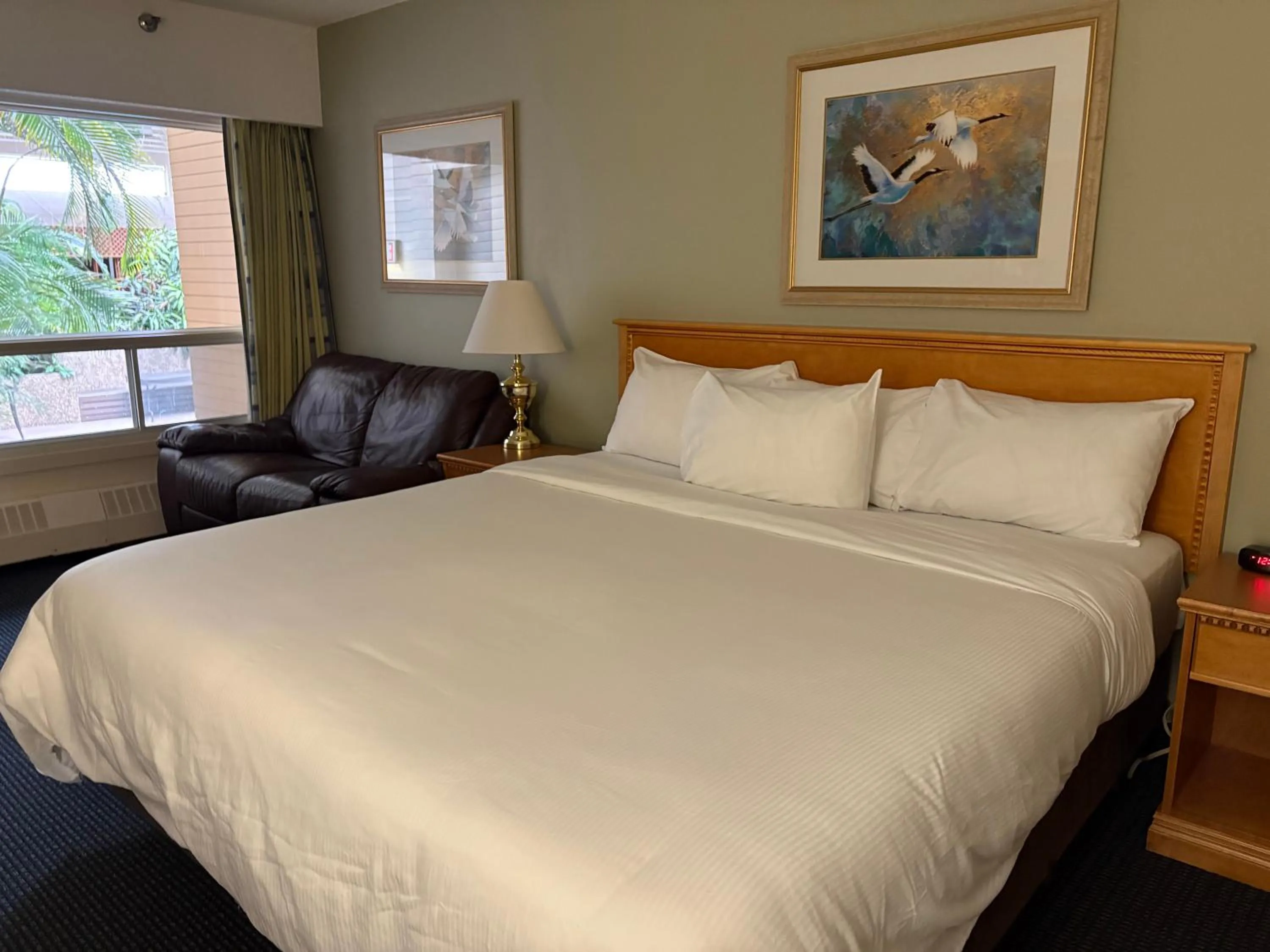 King Room in Westlock Inn & Conference Centre
