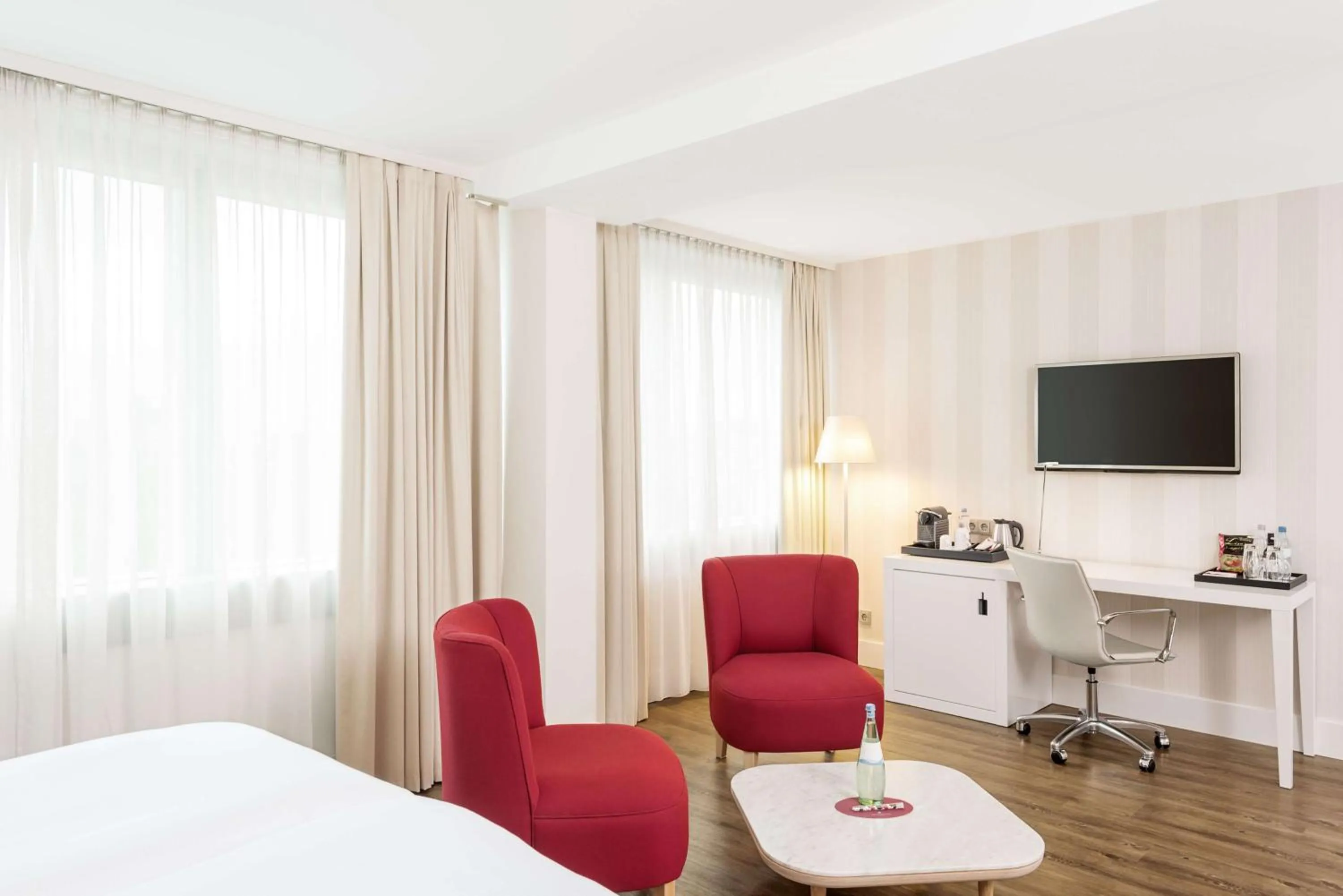 Premium Double or Twin Room with View in NH Collection Köln Mediapark