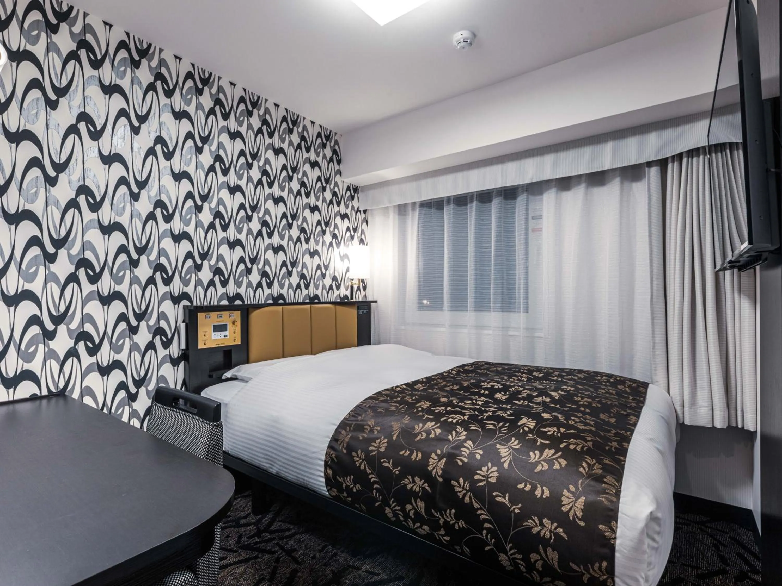 Standard Double Room - single occupancy - Non-Smoking in APA Hotel Shin Osaka Ekimae