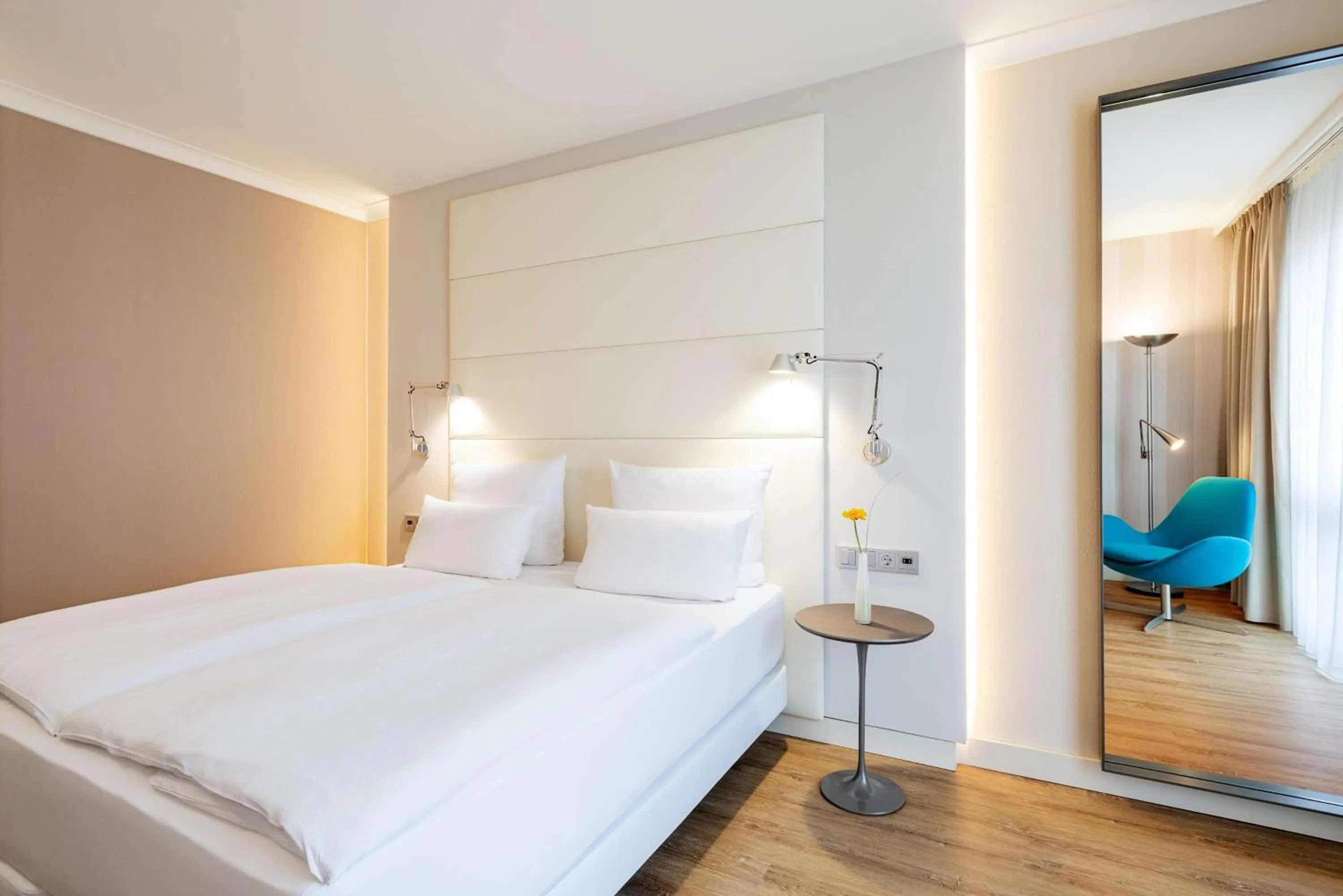 Standard Double or Twin Room in NH Berlin Alexanderplatz