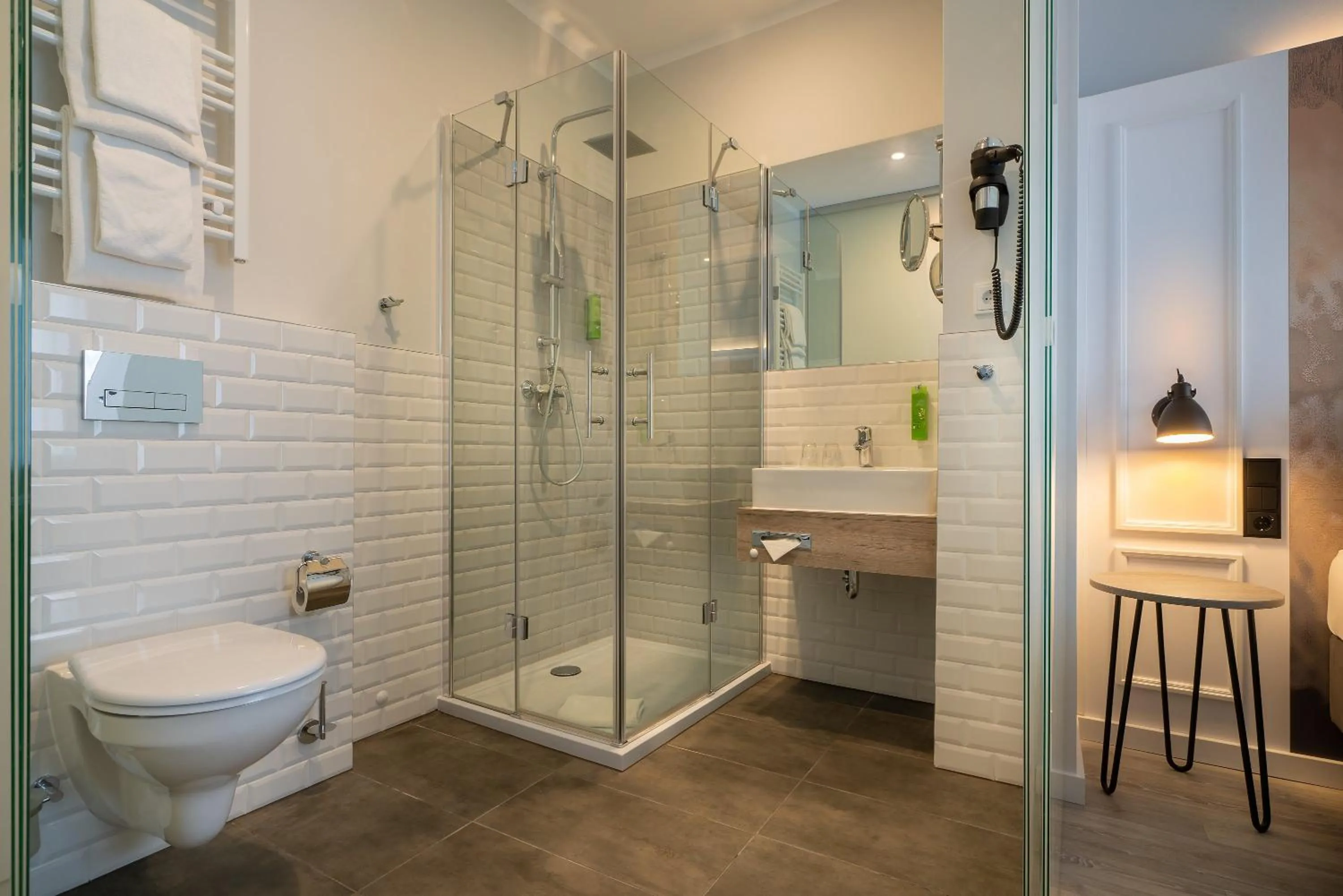 Standard Queen Room with Balcony - Up to Three Adults in Garner Hotel Berlin - Wilmersdorf by IHG