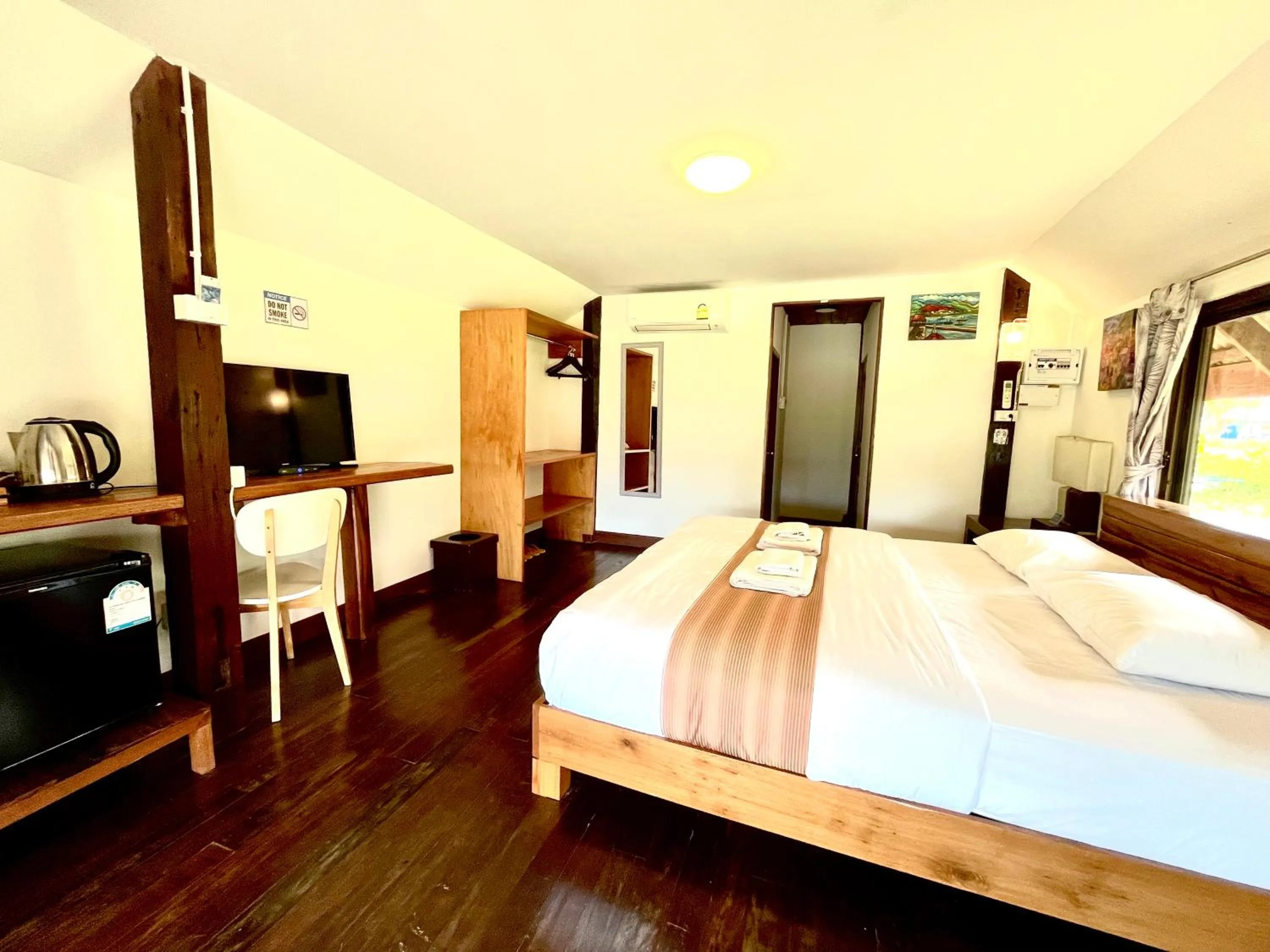 Deluxe Single Room - single occupancy in The Chevalley Beach Resort