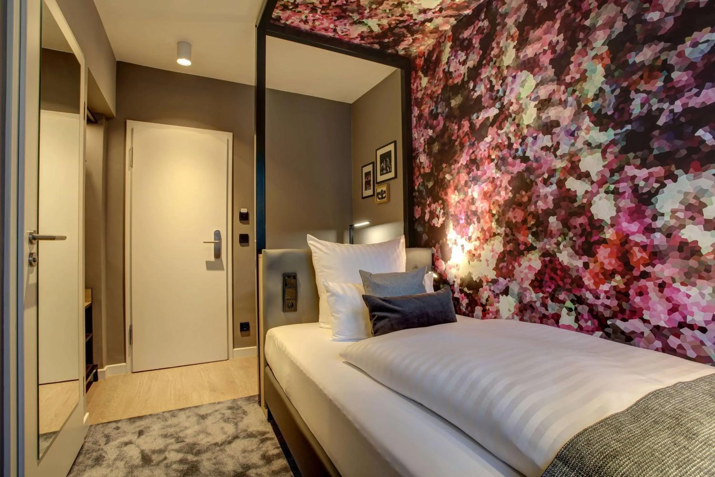 Comfort Single Room in Vienna House Easy by Wyndham Hamburg City