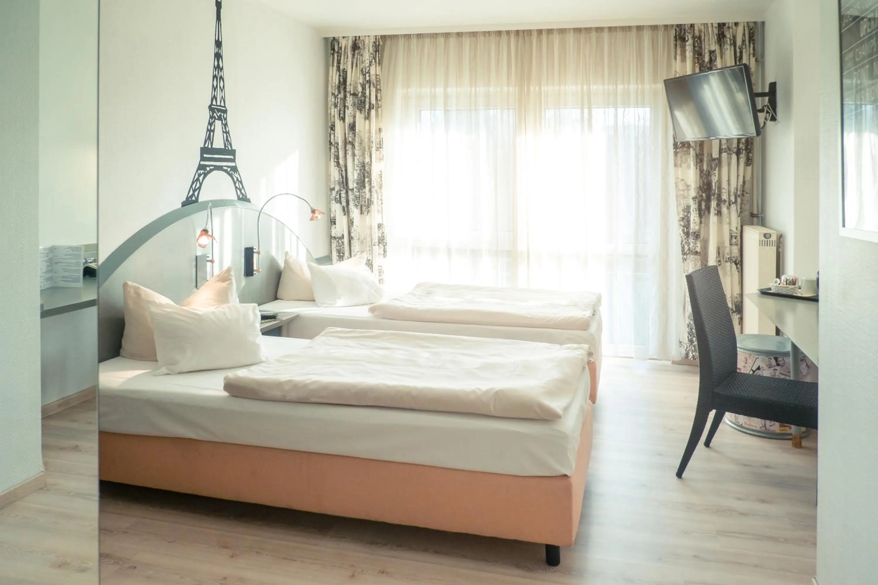 Standard Twin Room in Ambiente Langenhagen Hannover by Tulip Inn