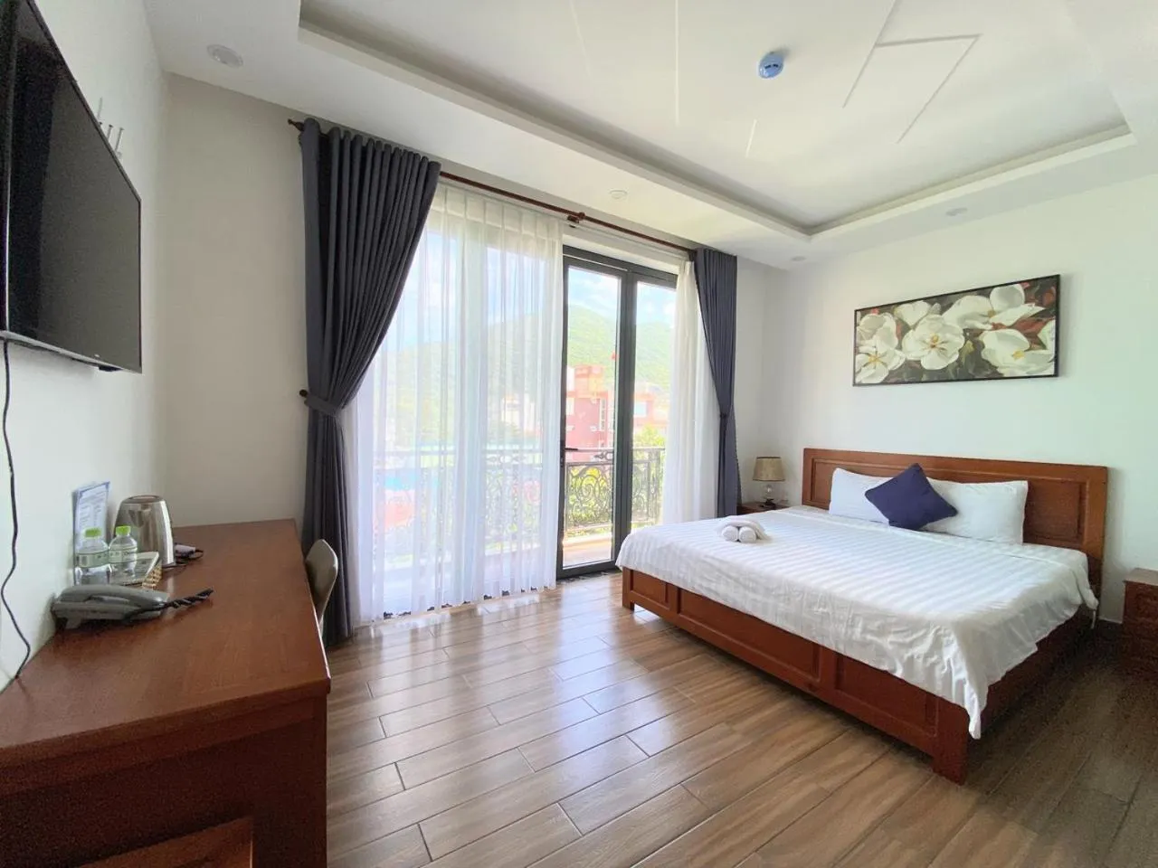 Double Room with Balcony in Kim Ngân Hotel