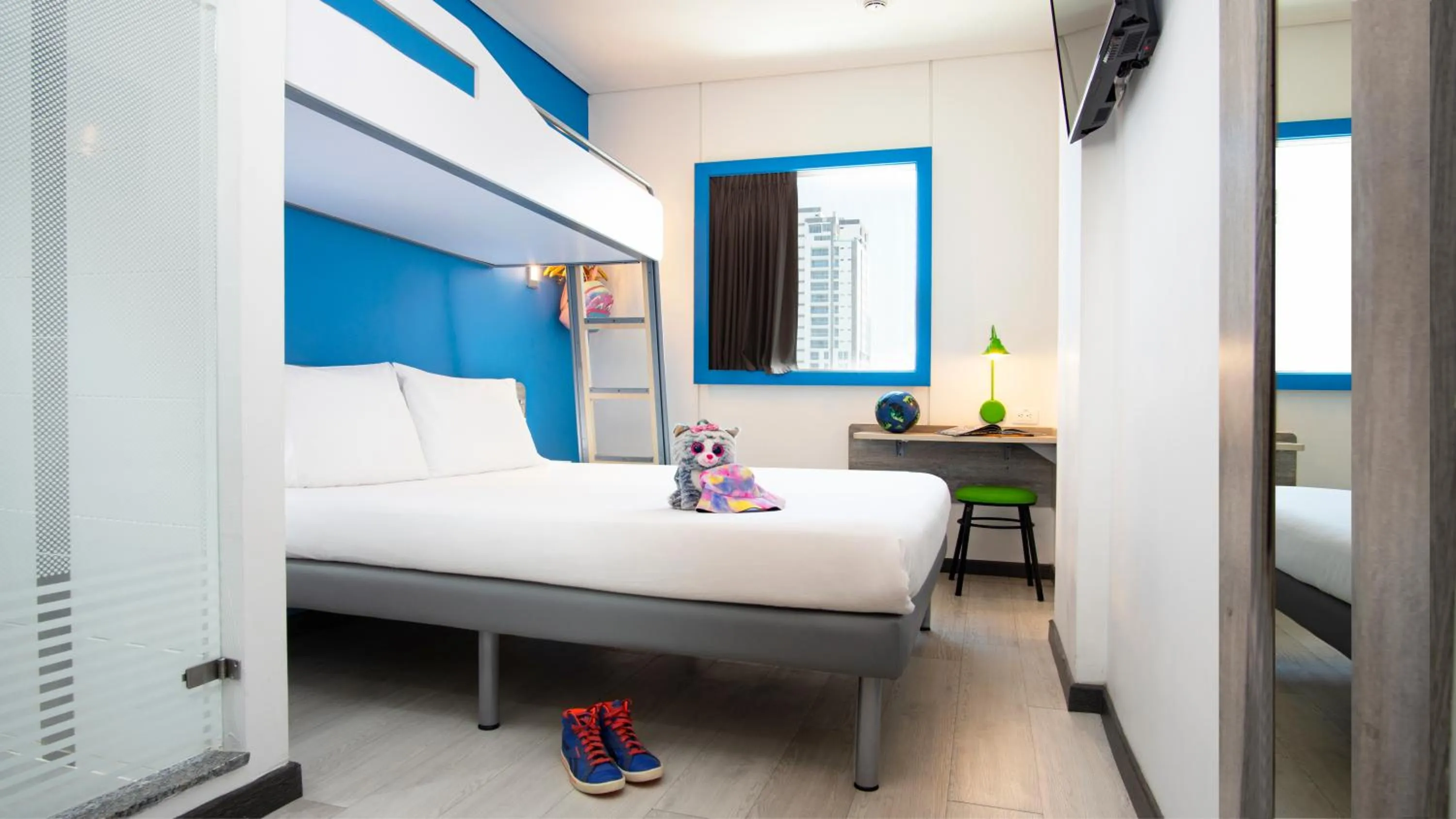 Double Room with Extra Bed (2 Adults + 1 Child) in ibis budget Barranquilla