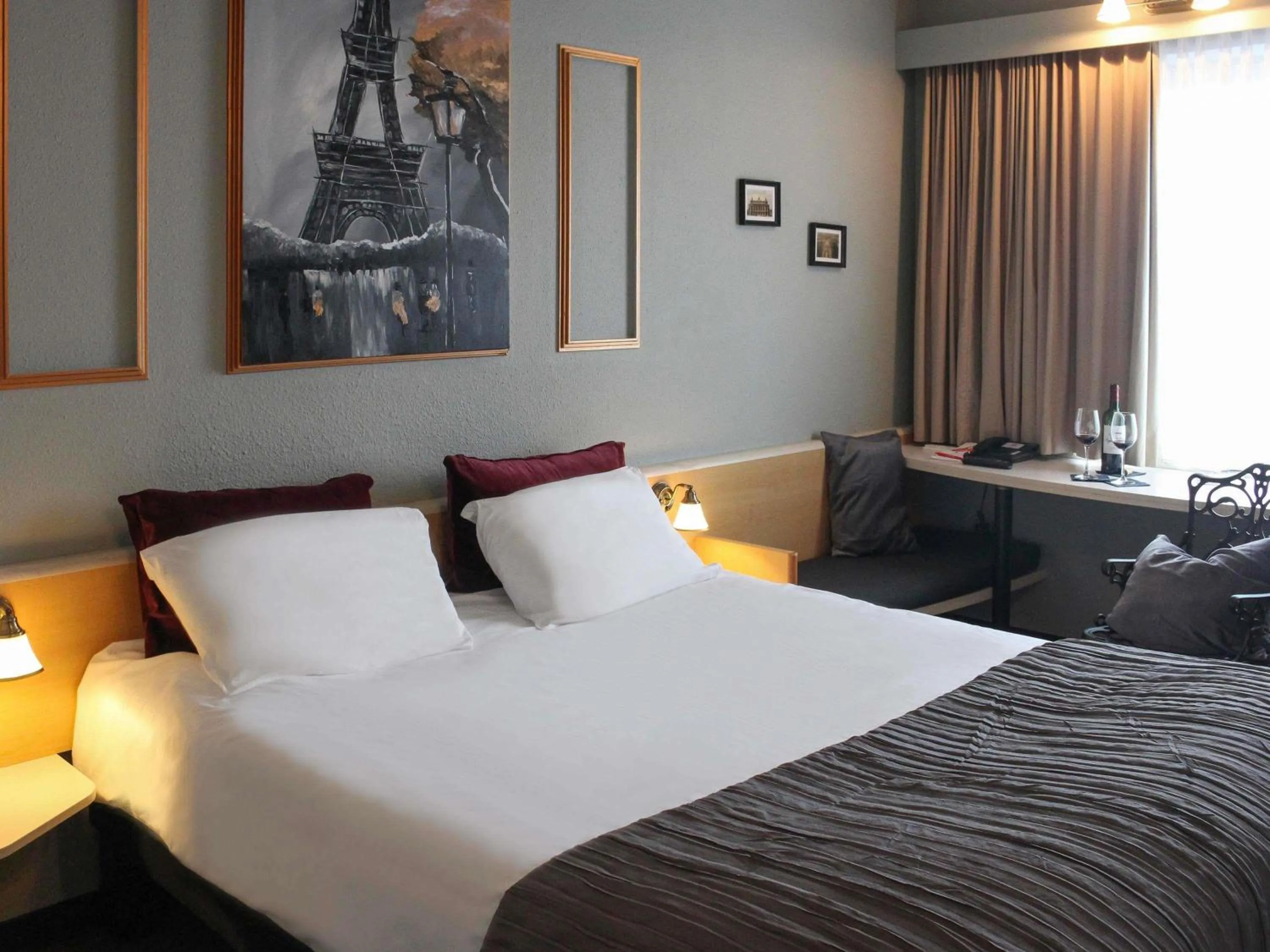 MyRoom By Gorana - single occupancy - Finding Love In Paris Room in ibis Köln Messe
