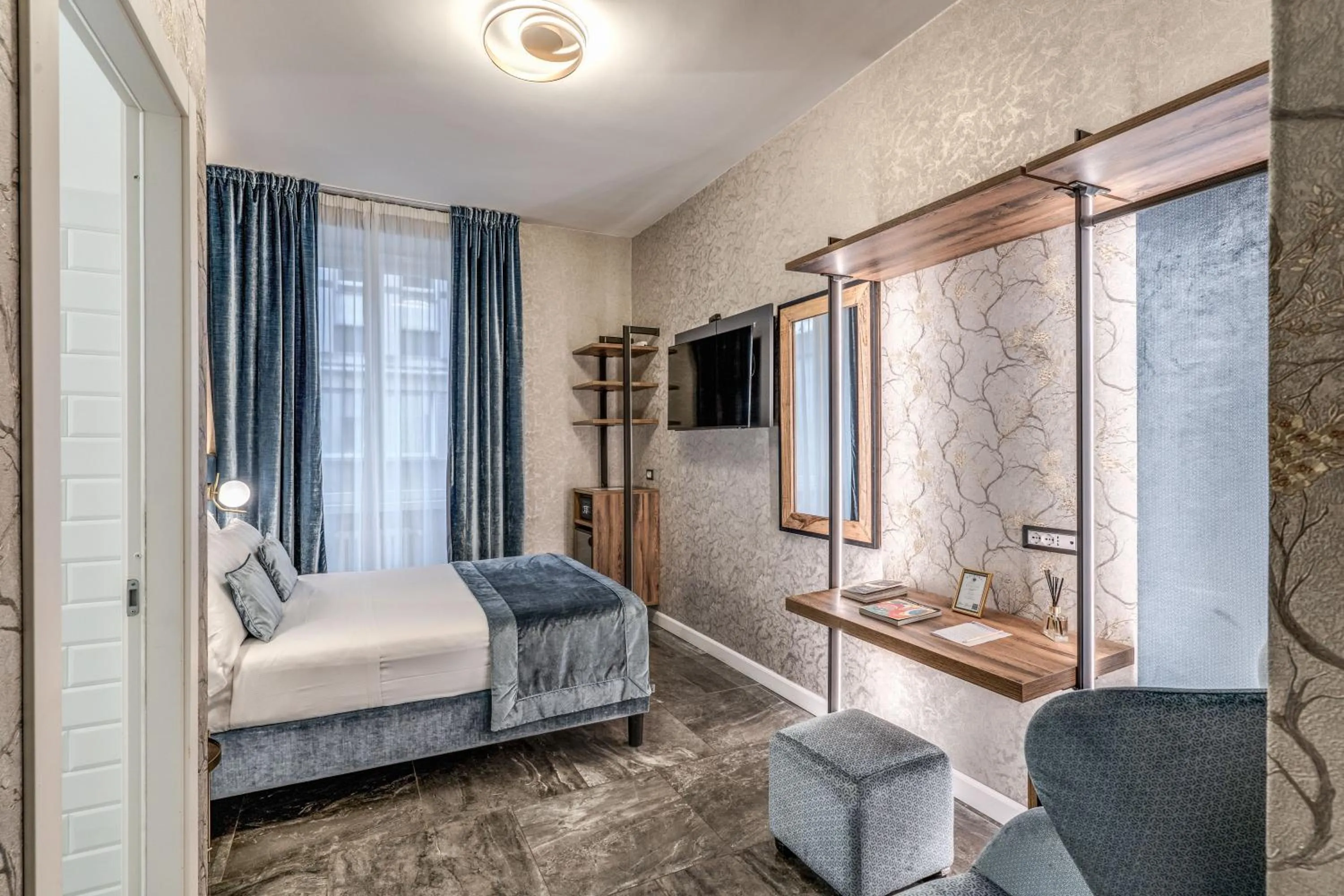 Single Room in Apollo Boutique Hotel