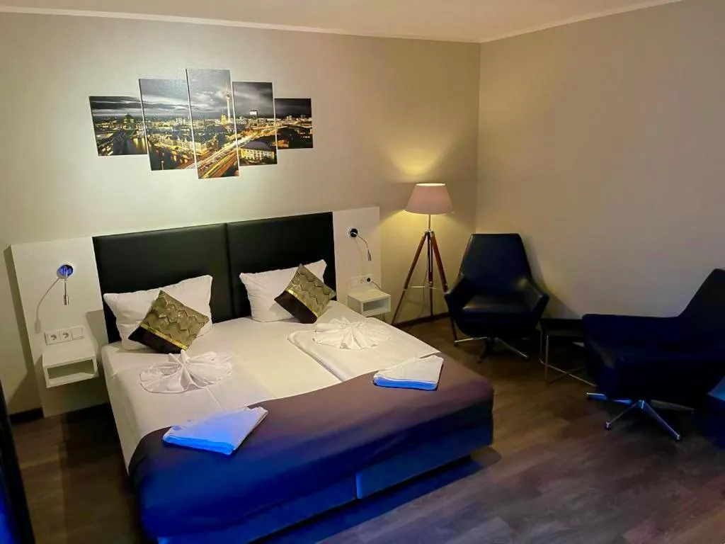 Deluxe Doppelzimmer - single occupancy - Hofseite  in ALFA Hotel