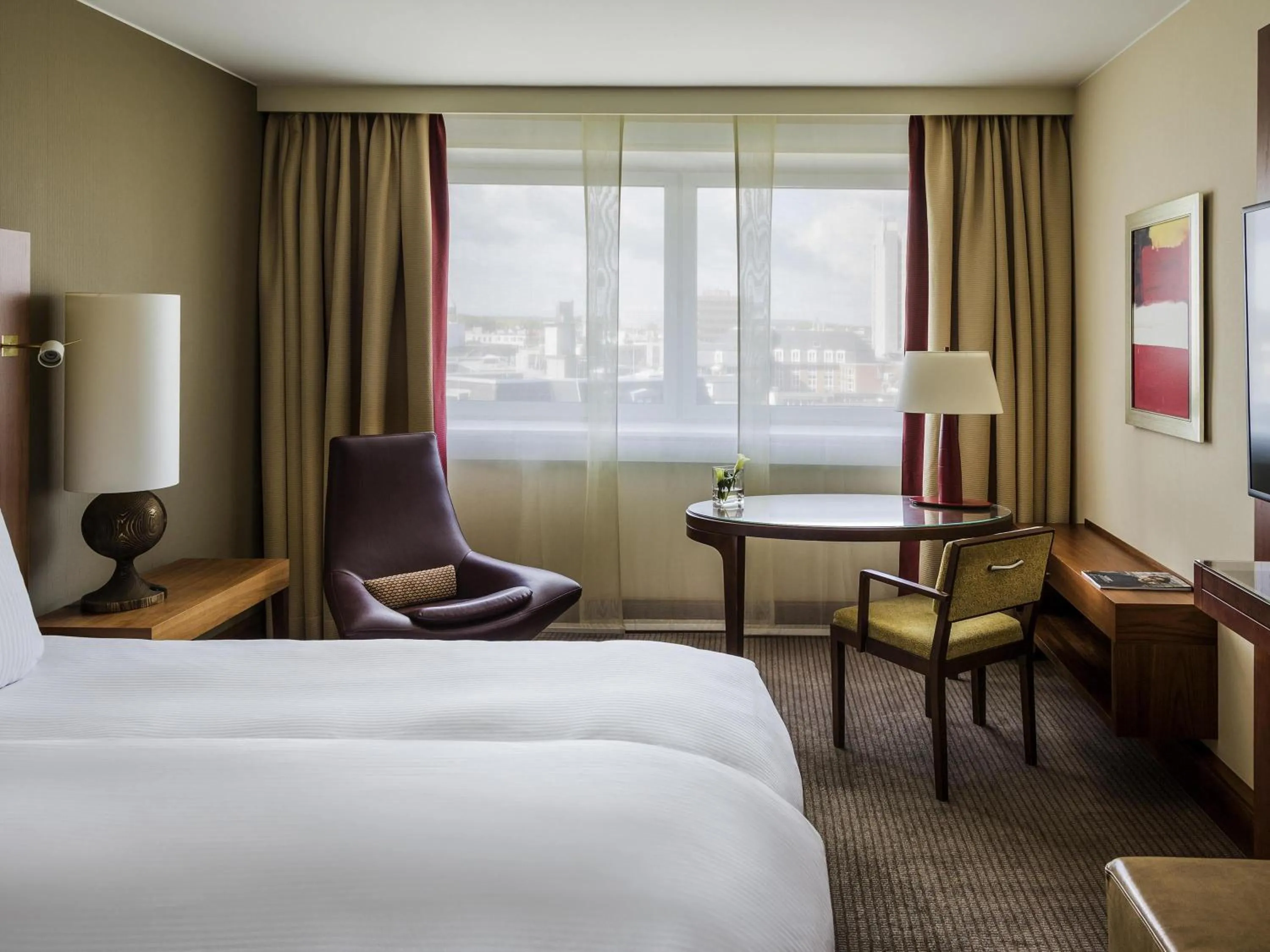 Superior King Room in Pullman Cologne