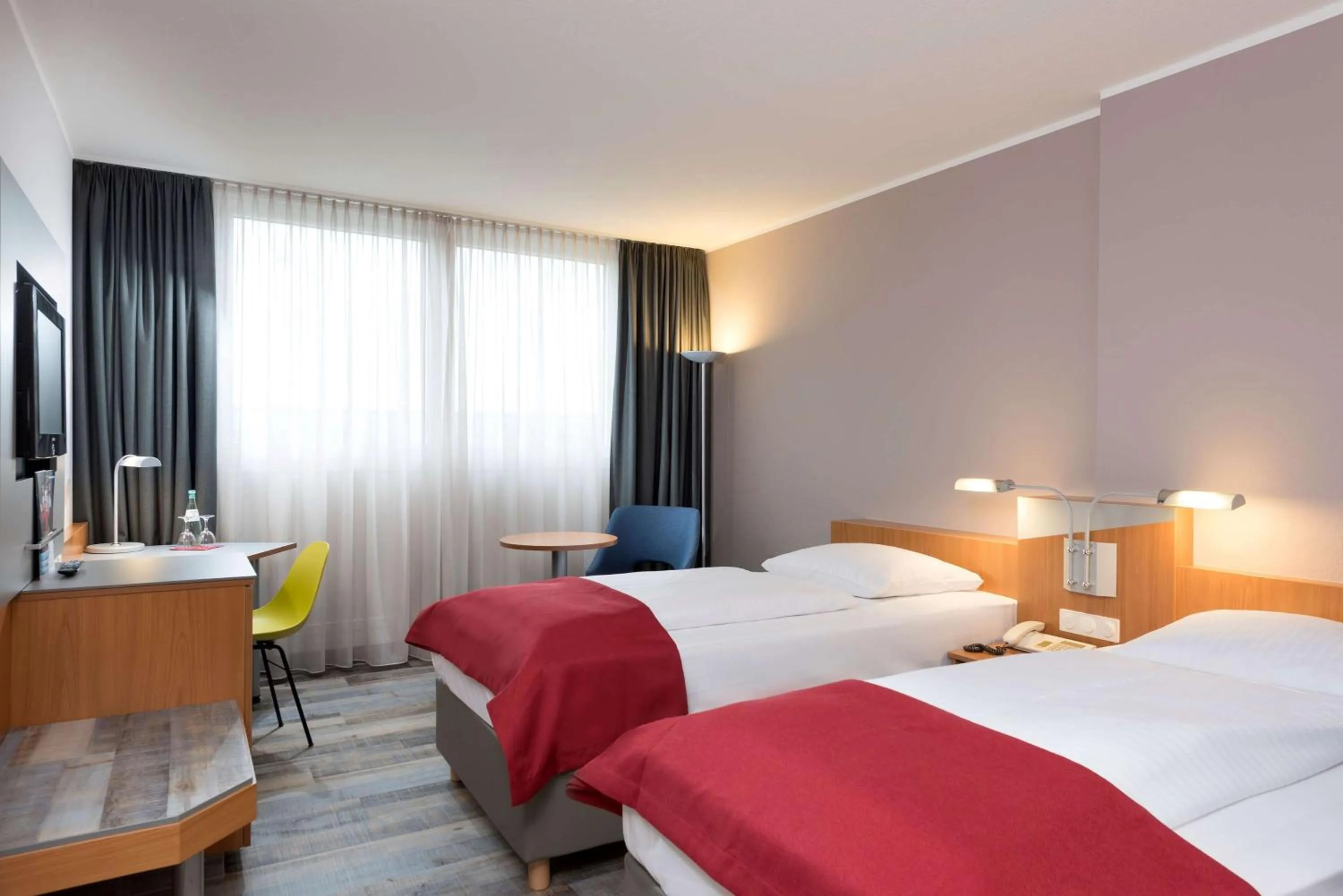 Twin Room - Non-Smoking in Ramada by Wyndham Hannover Messe