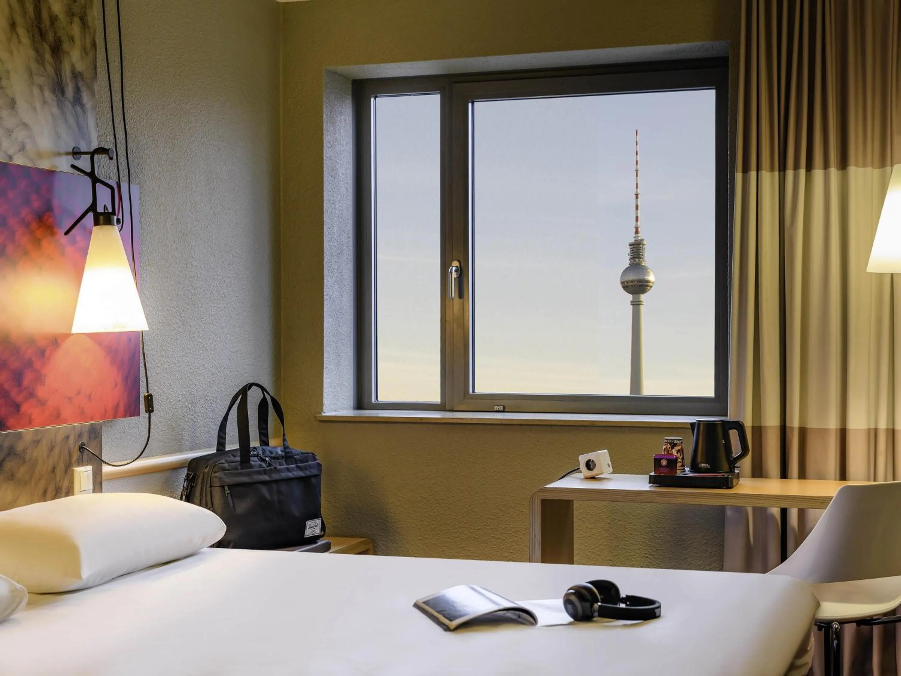 Superior Queen Room with City View in ibis Berlin Mitte