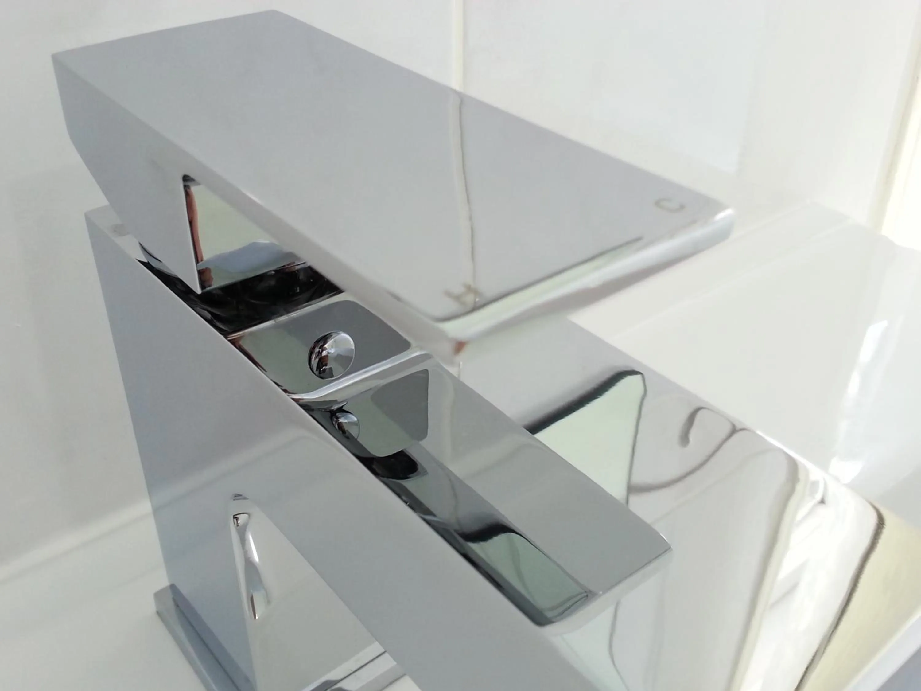 Twin Room with Bathroom in Beaufort Lodge - Central Location & Free Parking