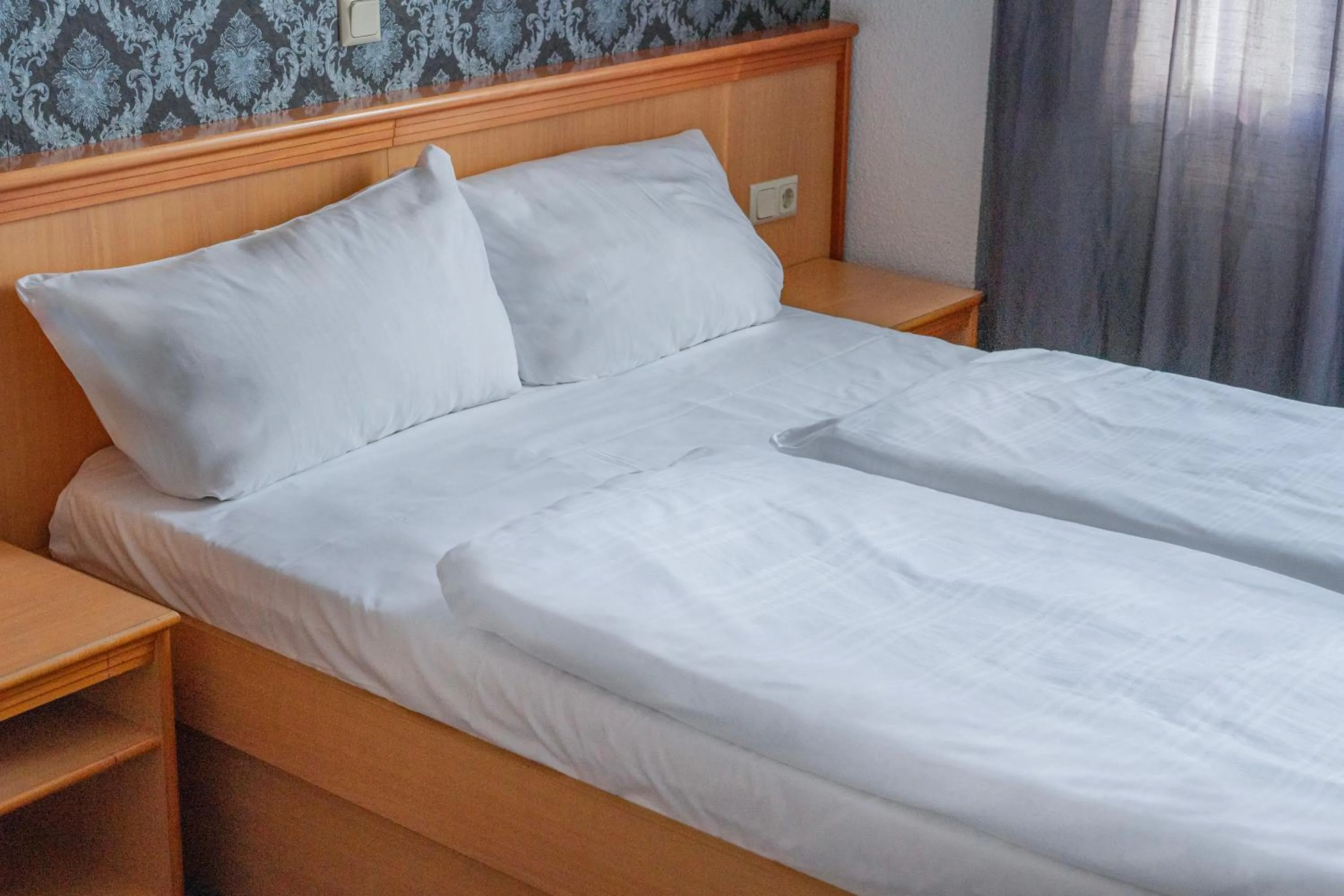 Queen Room in Self-Check-In Hotel Constantin