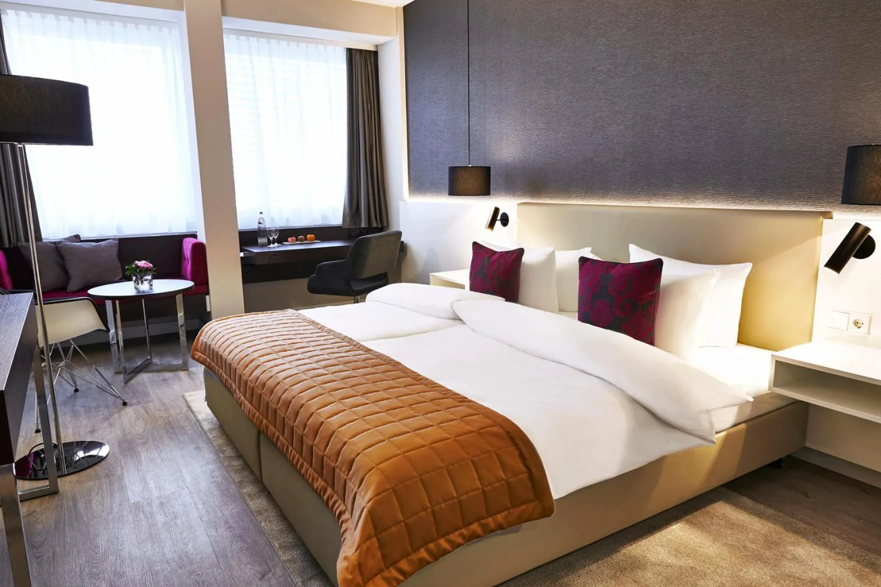 Superior Double Room in Steigenberger Hotel Köln