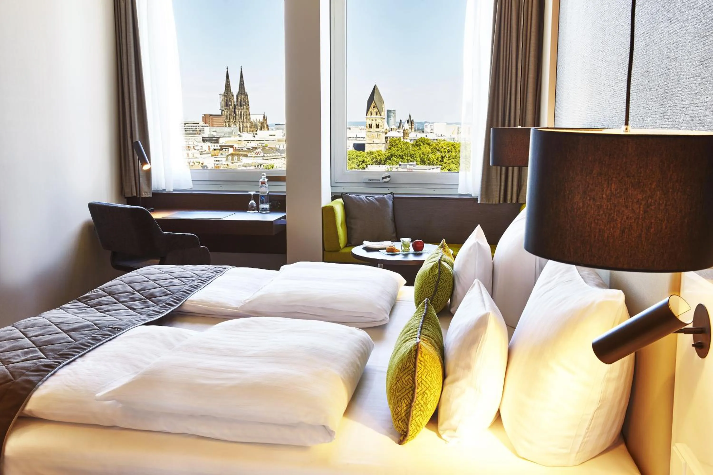 Superior Plus Double with Dom View in Steigenberger Hotel Köln