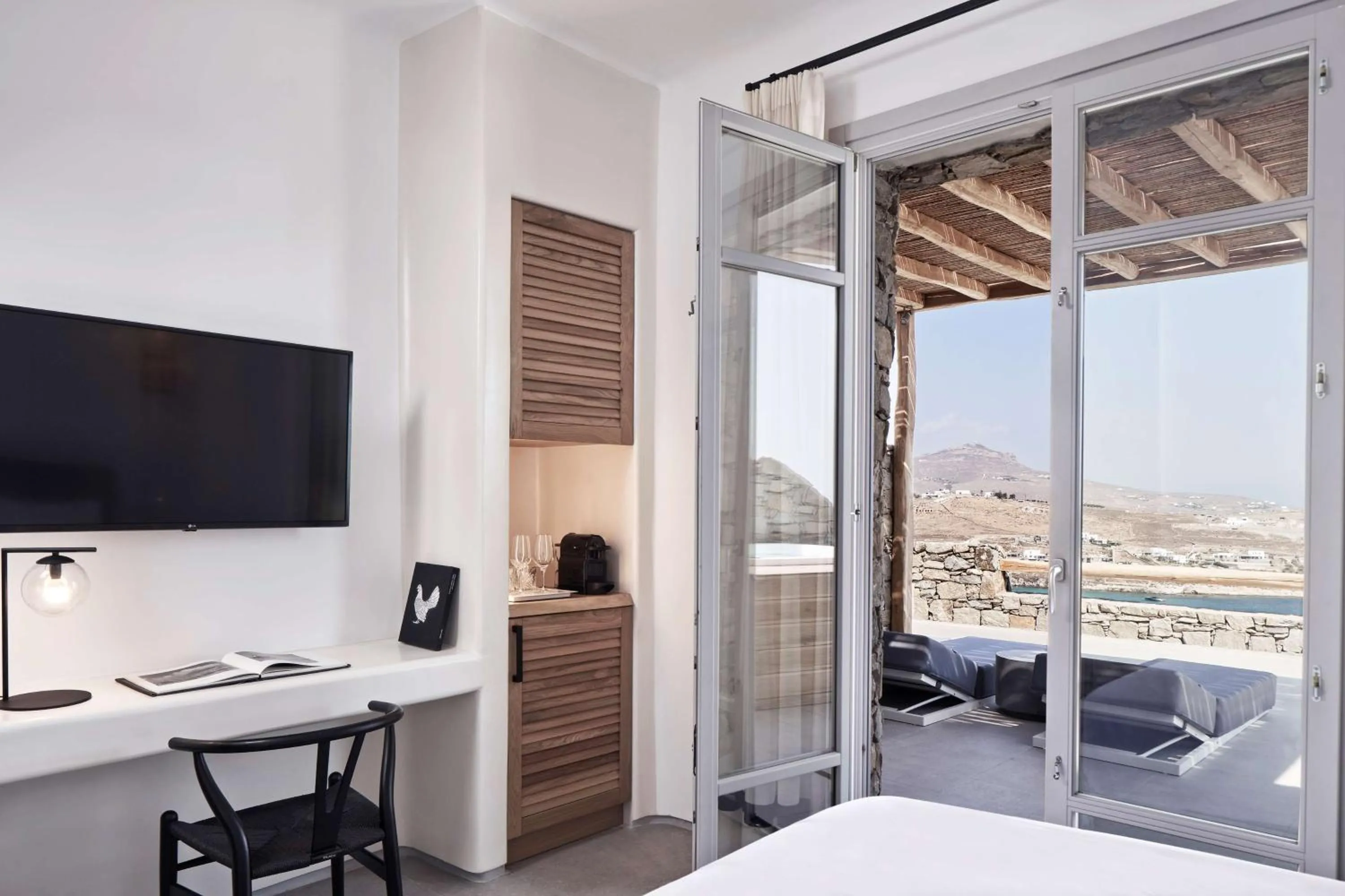 Superior Room with Jet Tub – Sea View in Radisson Blu Euphoria Resort, Mykonos