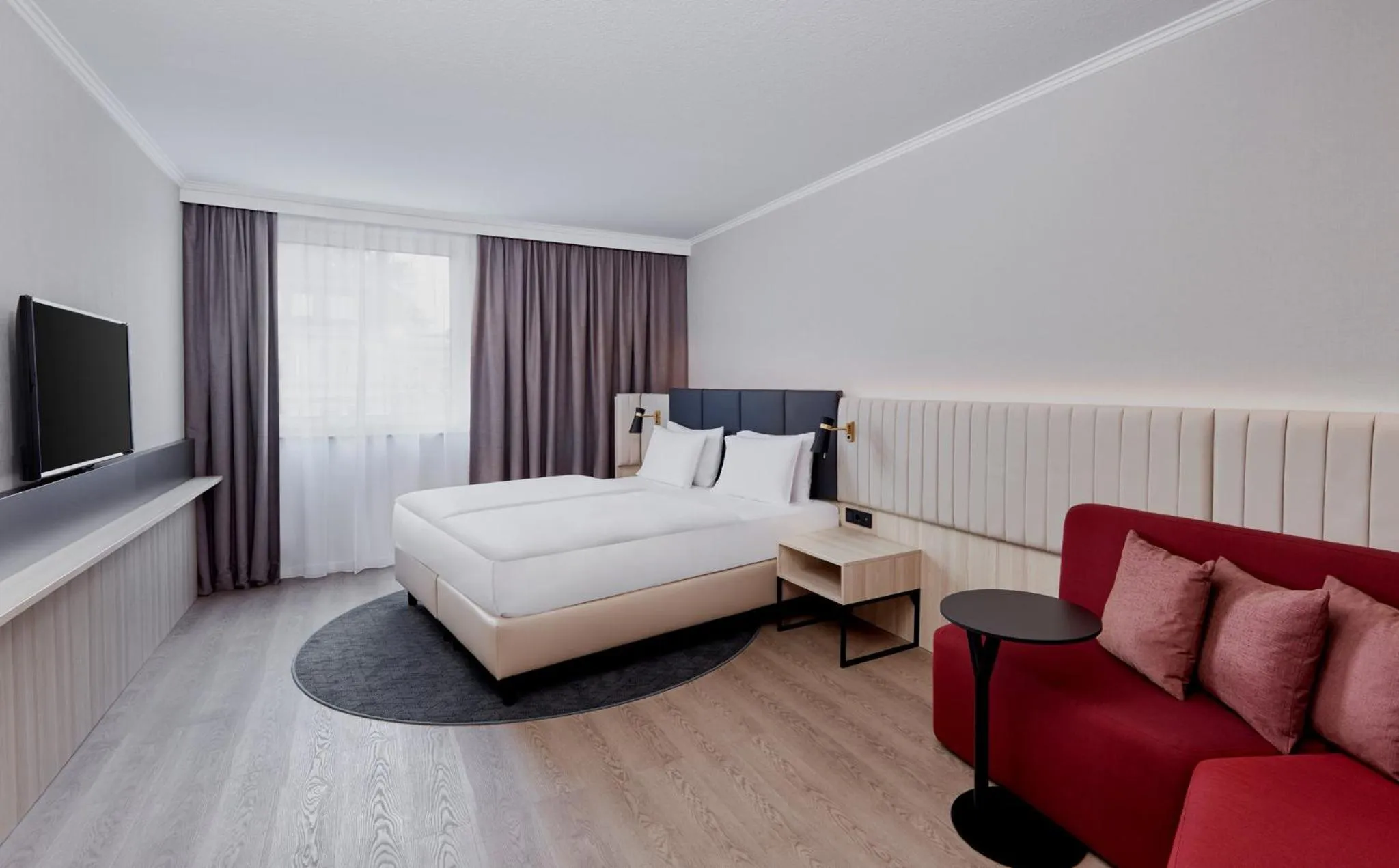 Premium Family King Room in Crowne Plaza Hamburg-City Alster by IHG