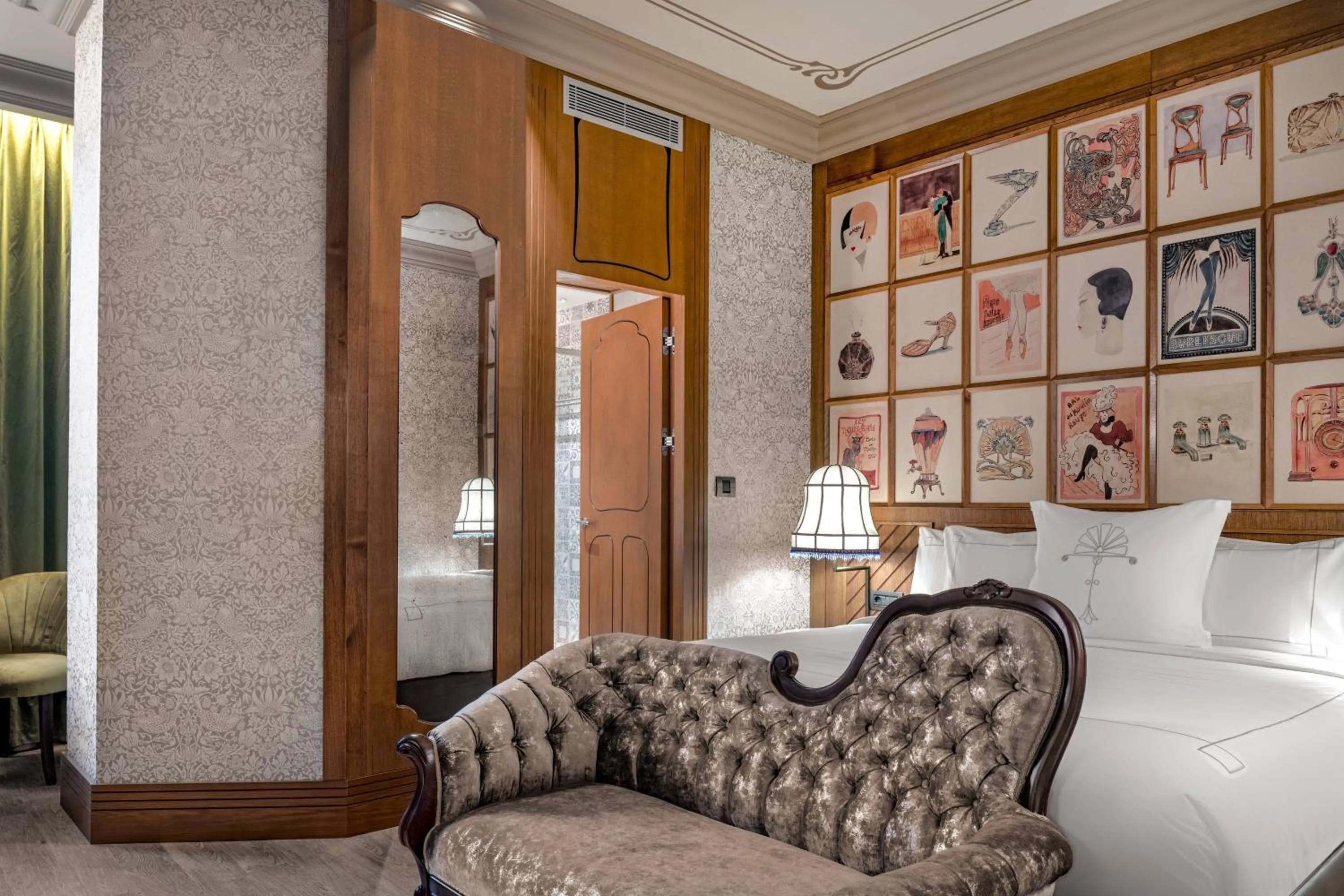 Standard Interior, Guest room, 1 King, Courtyard view in Palacio Santa Clara, Autograph Collection