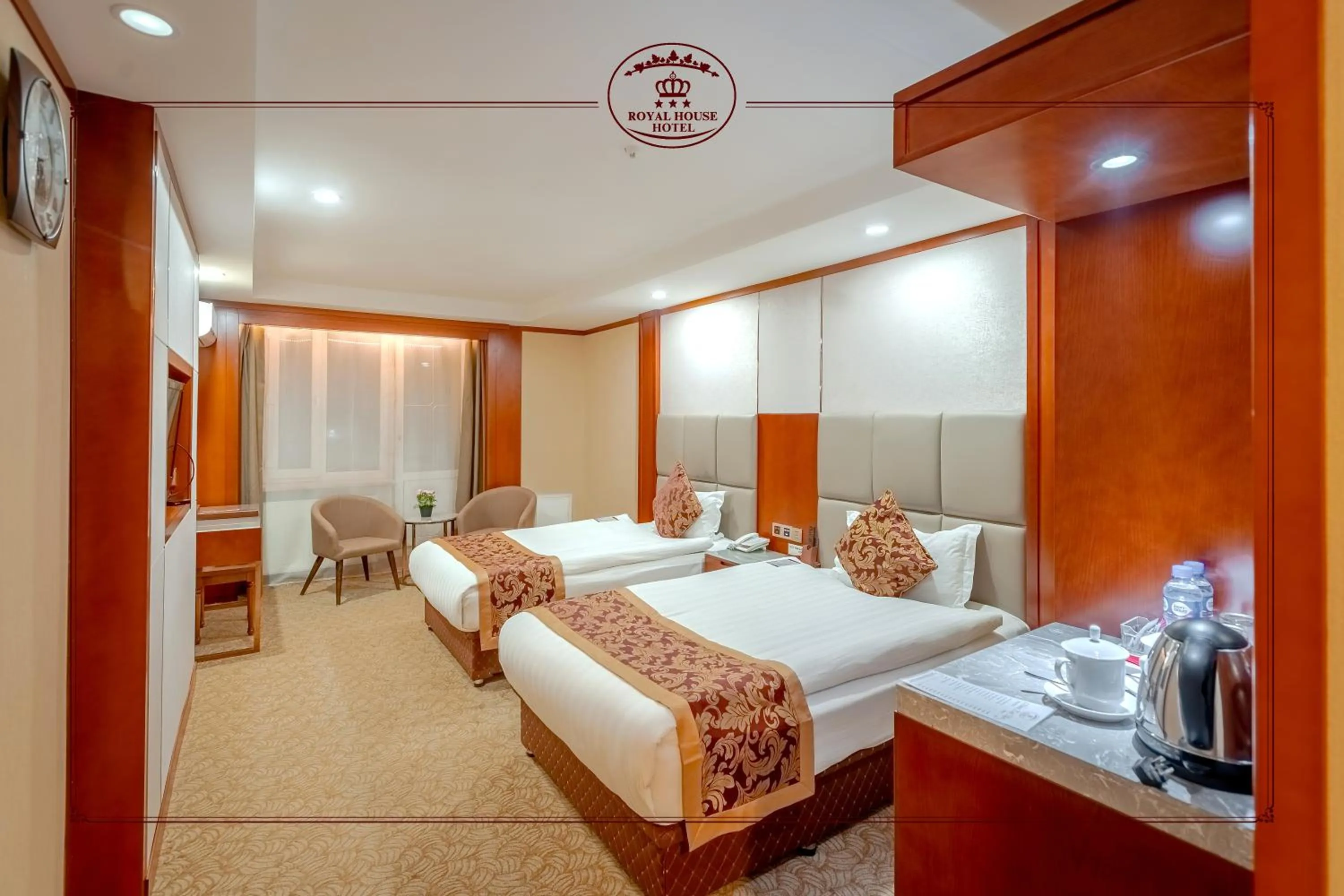 Standard Twin Room in Royal House Hotel