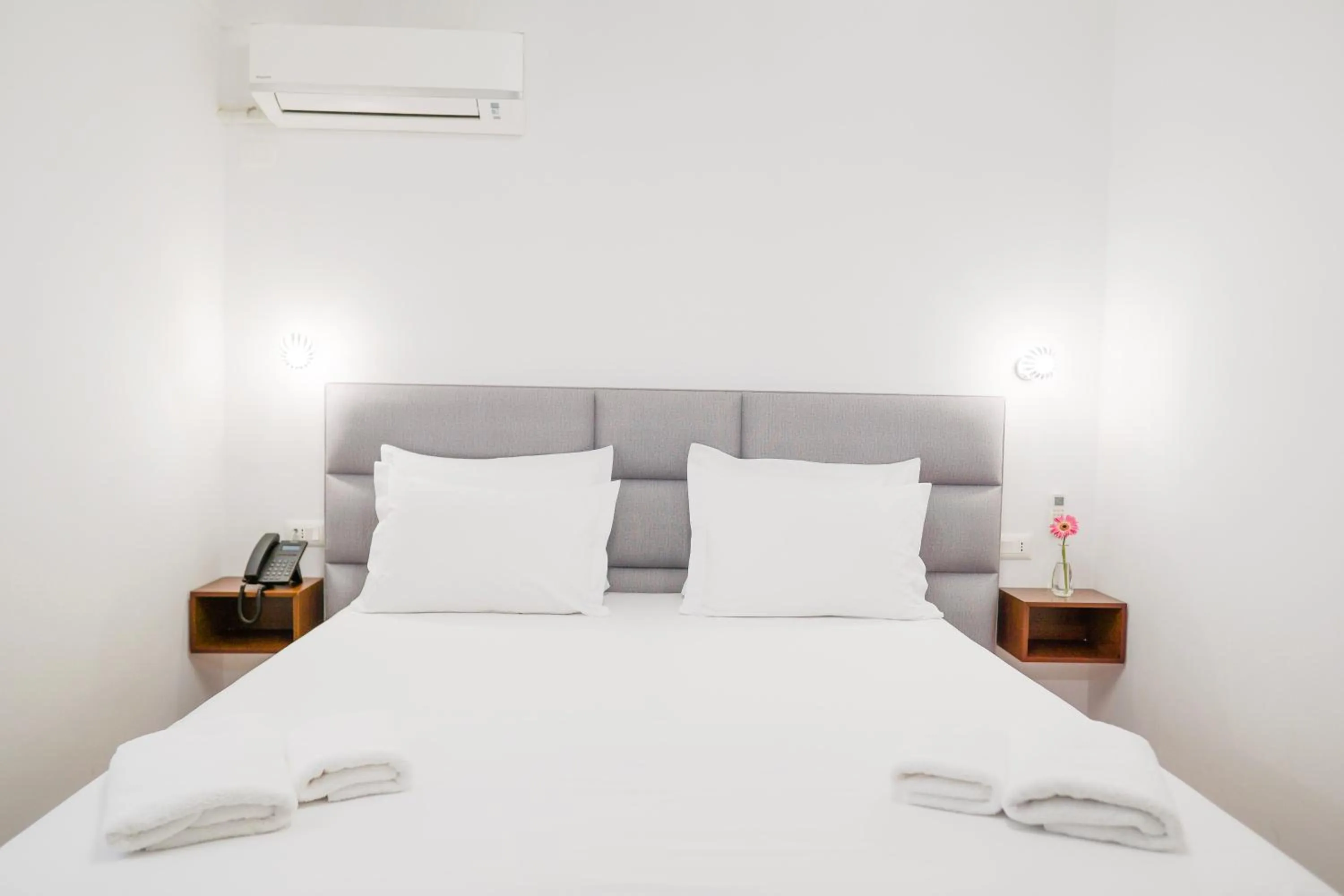 Economy Double or Twin Room - single occupancy in Hotel Fantasy