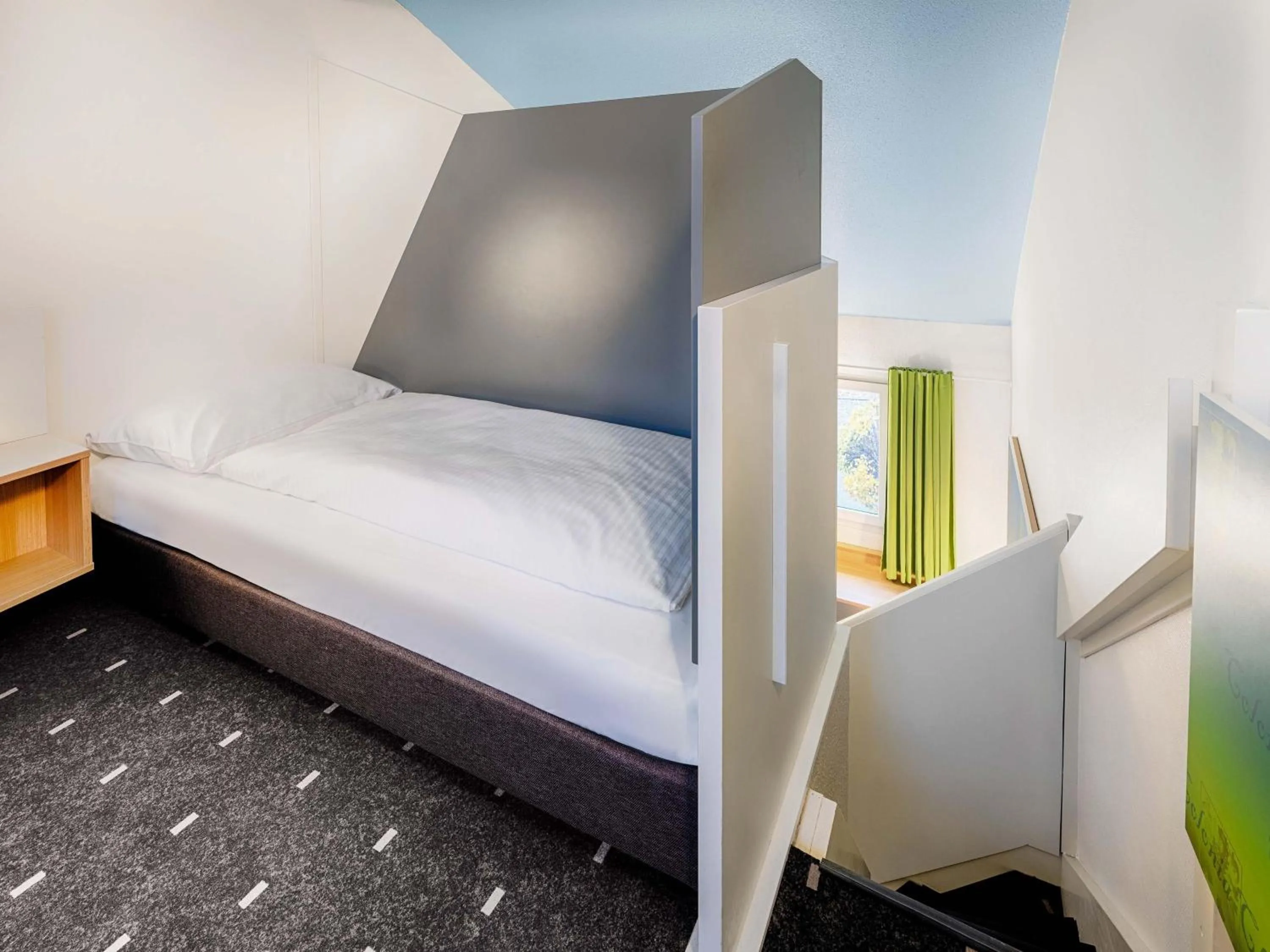 Family Room in B&B HOTEL Köln-Frechen