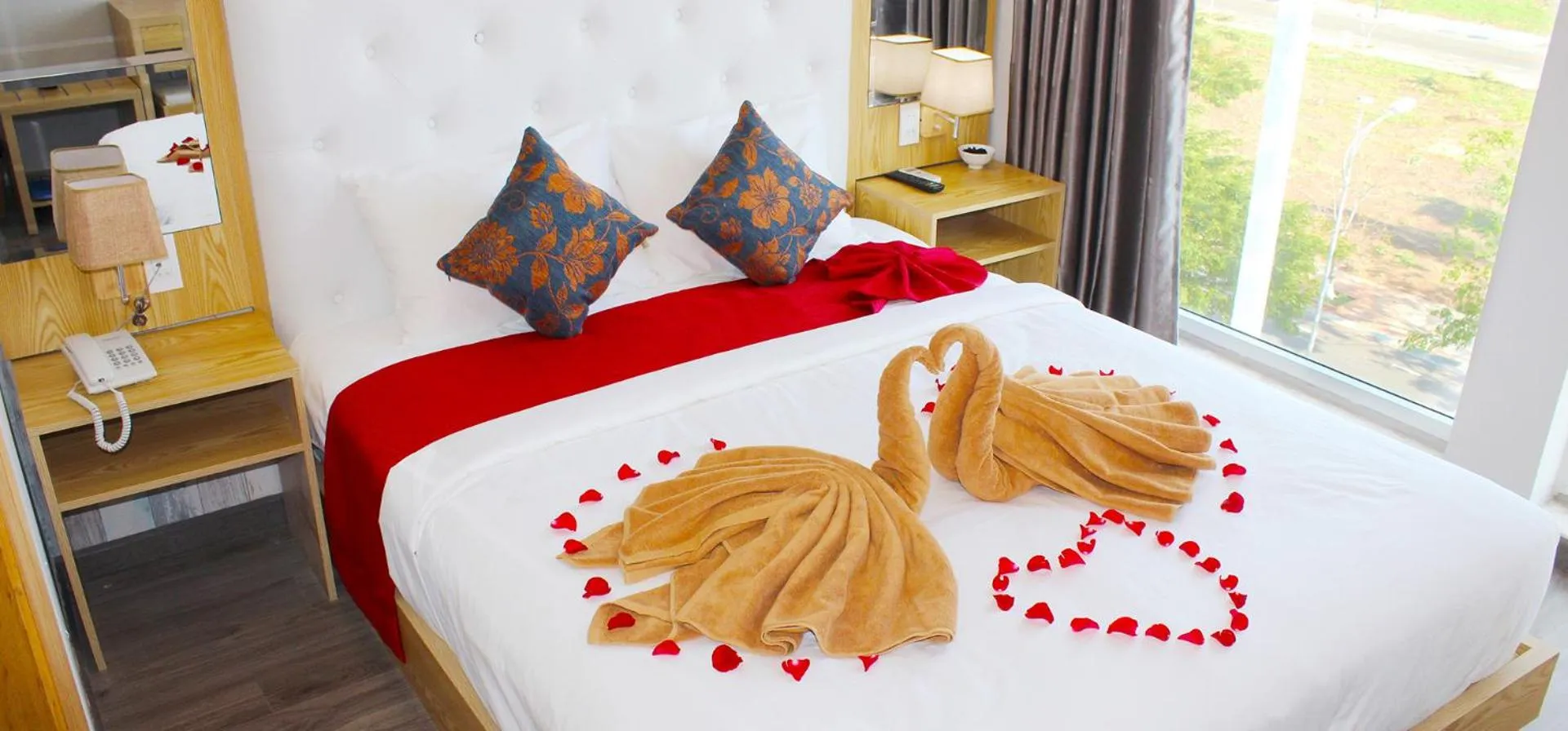 Deluxe Double Room with Sea View in EMERALD OCEAN HOTEL