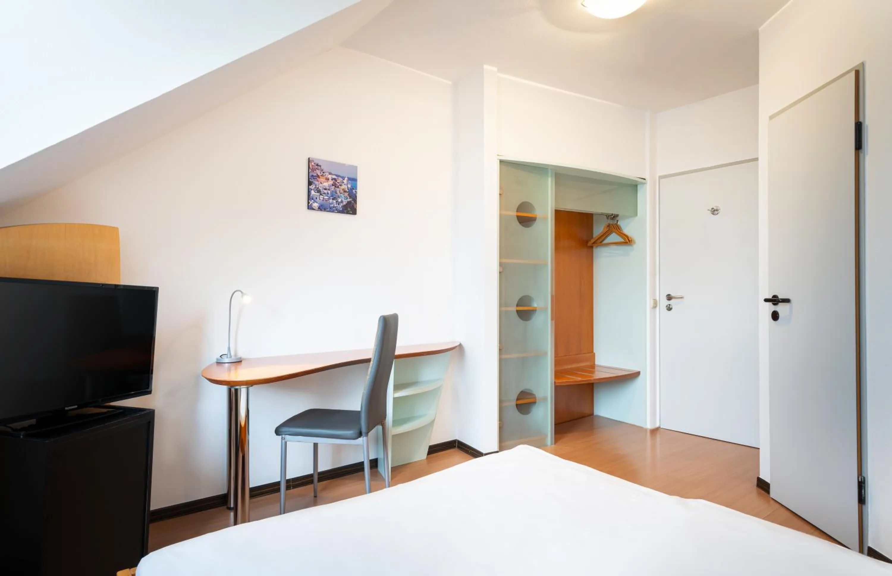 Single Room - single occupancy in Mainstreet Hotel