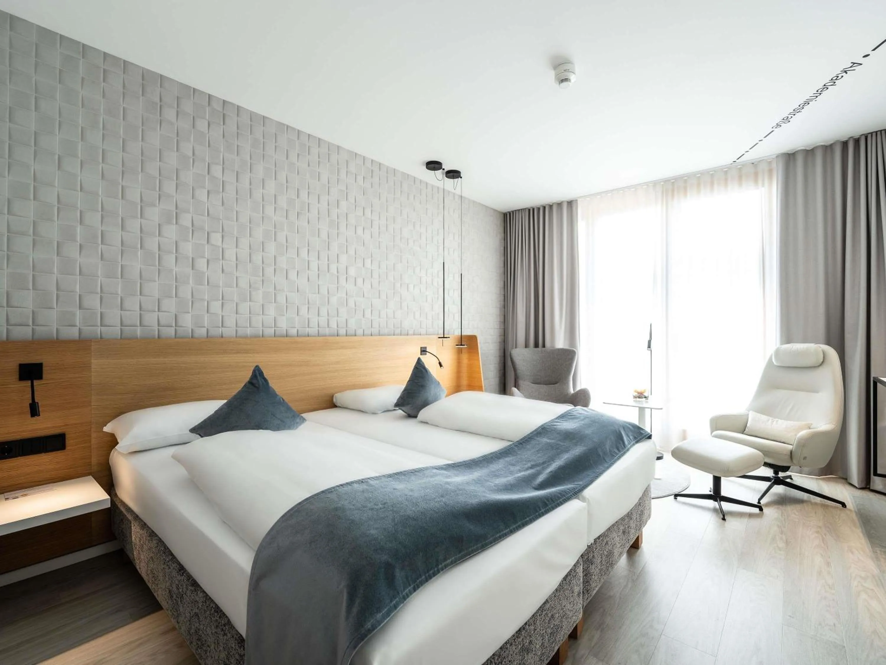 Standard Queen Room in Novotel Karlsruhe City