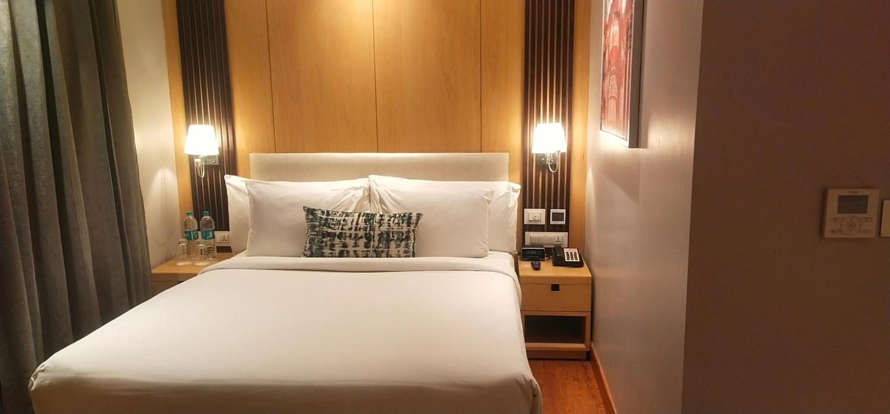 Deluxe Queen Room - single occupancy - Non-Smoking in Best Western Darbar