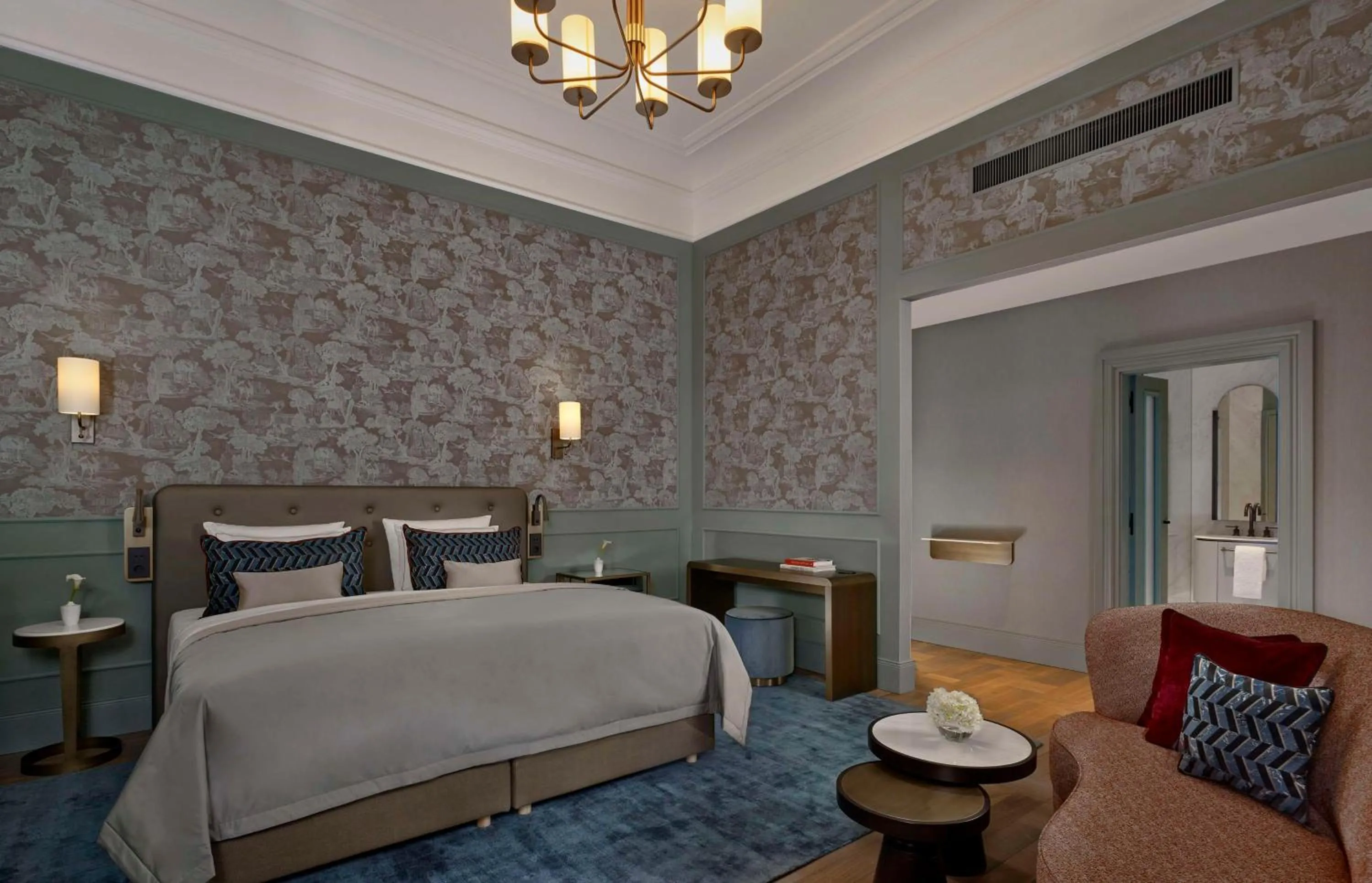 Grand Palais Room in Hotel Taschenbergpalais Kempinski