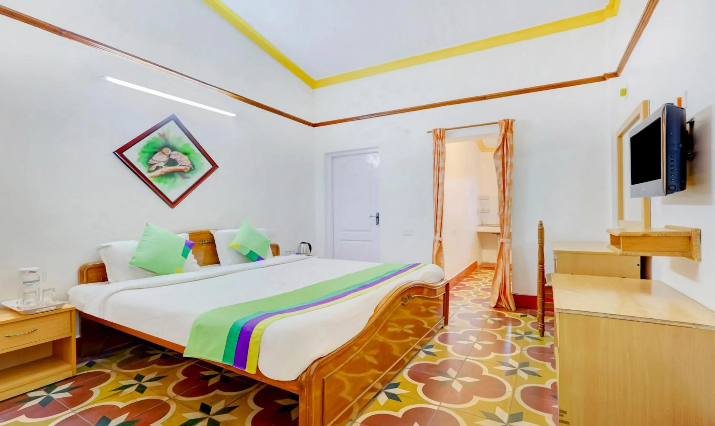 Deluxe Room - single occupancy in Treebo Atithi Bhavan, 1 Km From Ooty Lake