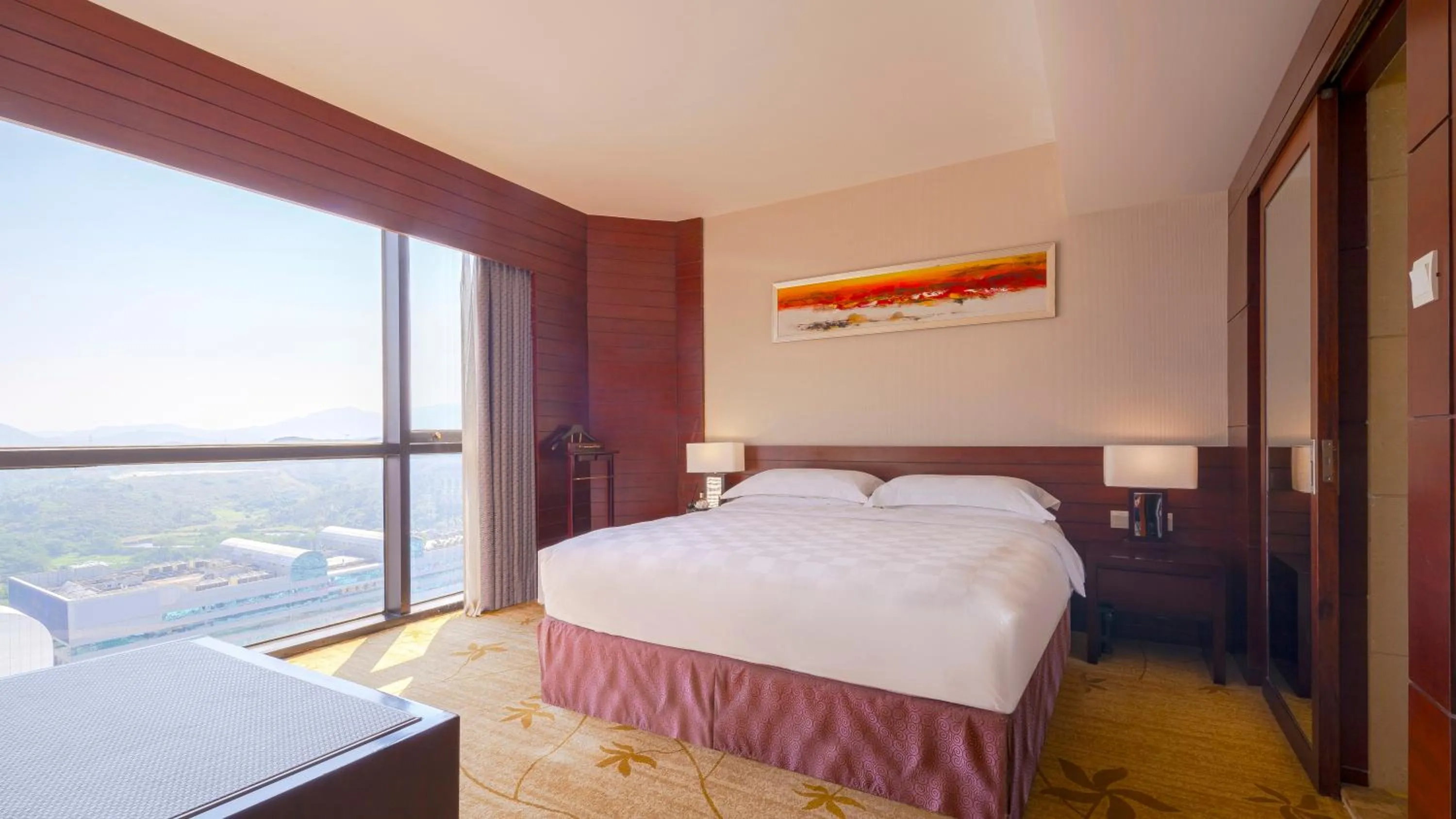 Exclusive Deluxe Suite in Felicity Hotel Shenzhen, Luohu Railway Station