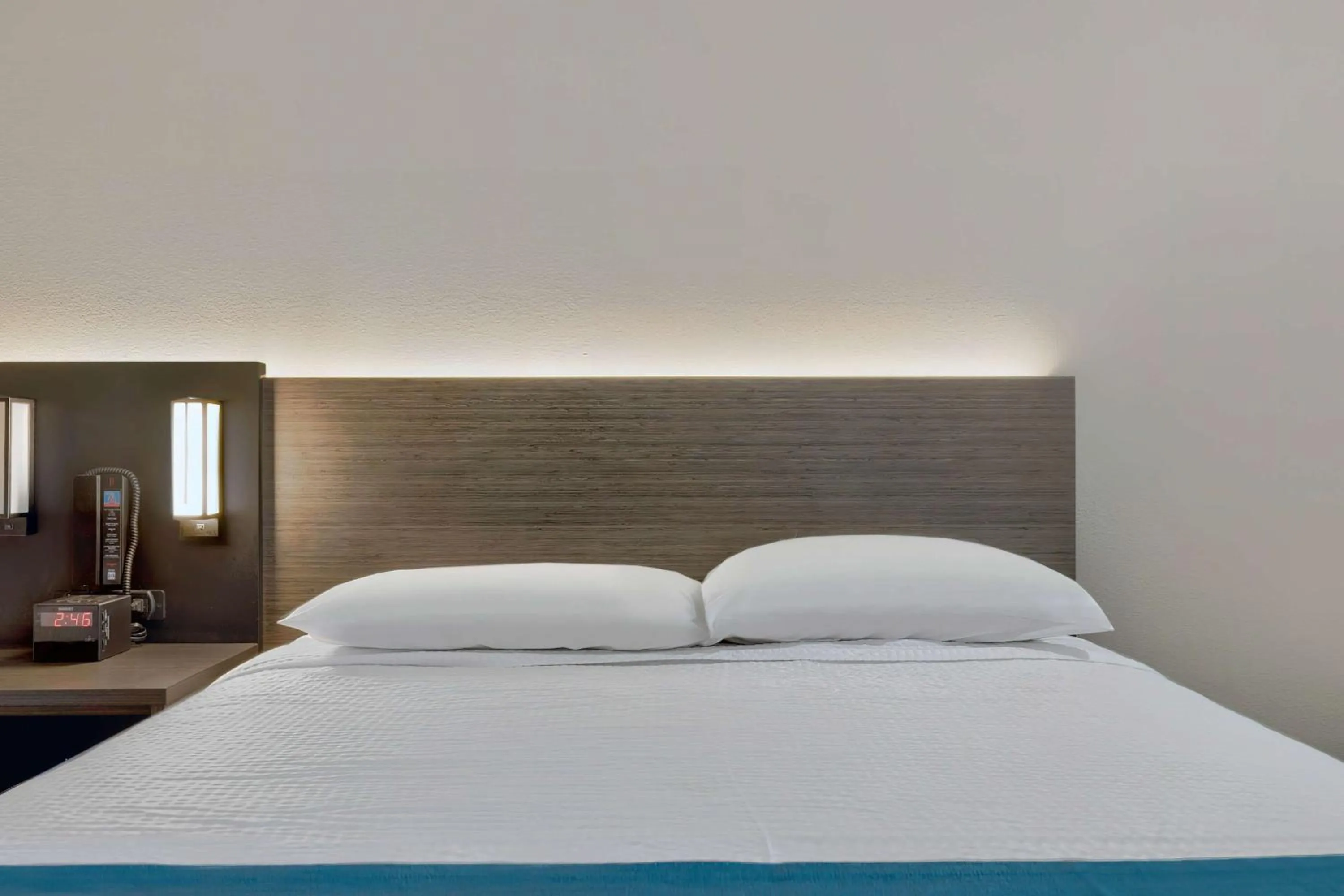 King Room - single occupancy - Smoking  in Studio 6 Waco TX - Downtown - Baylor