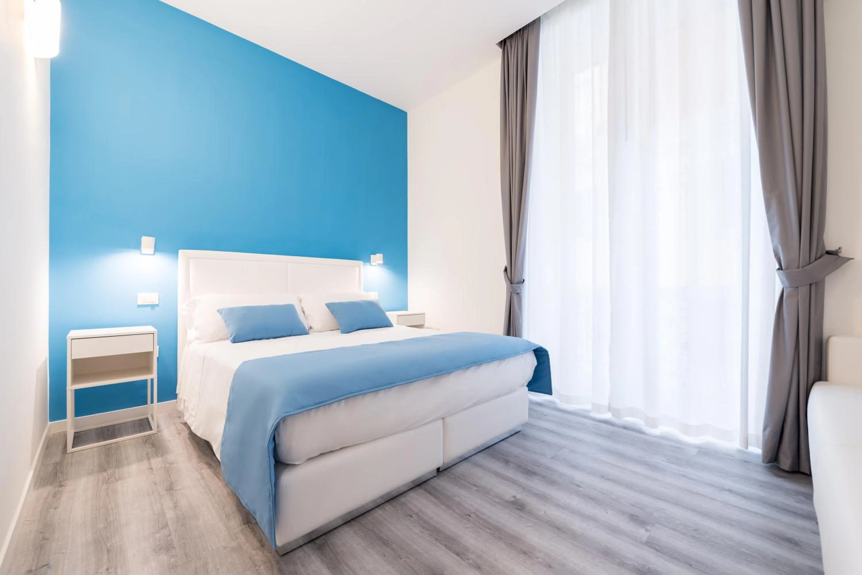 Superior Double or Twin Room in Napoliving