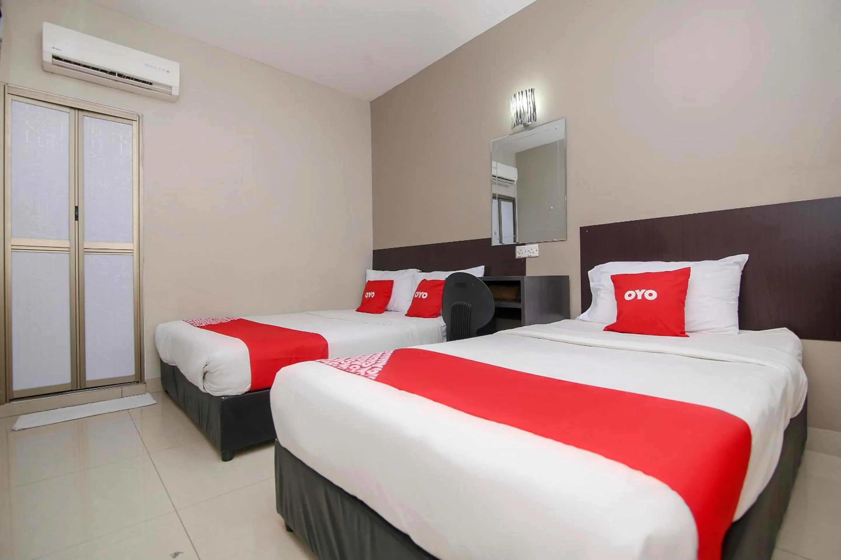 Standard Triple Room in Hotel O Nice Stay Three Six Five Services