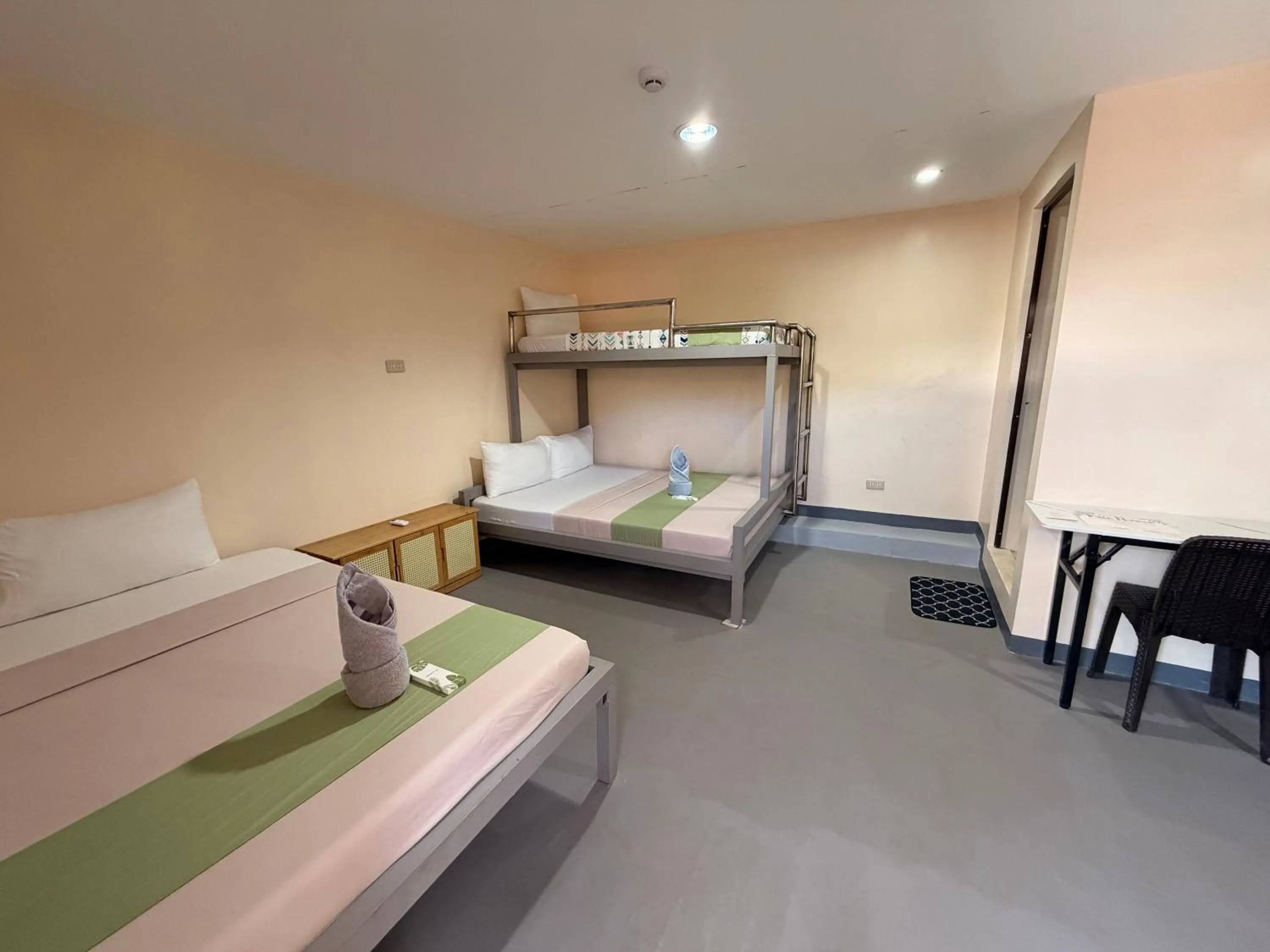 Family Room in Rain Haven Lodging House