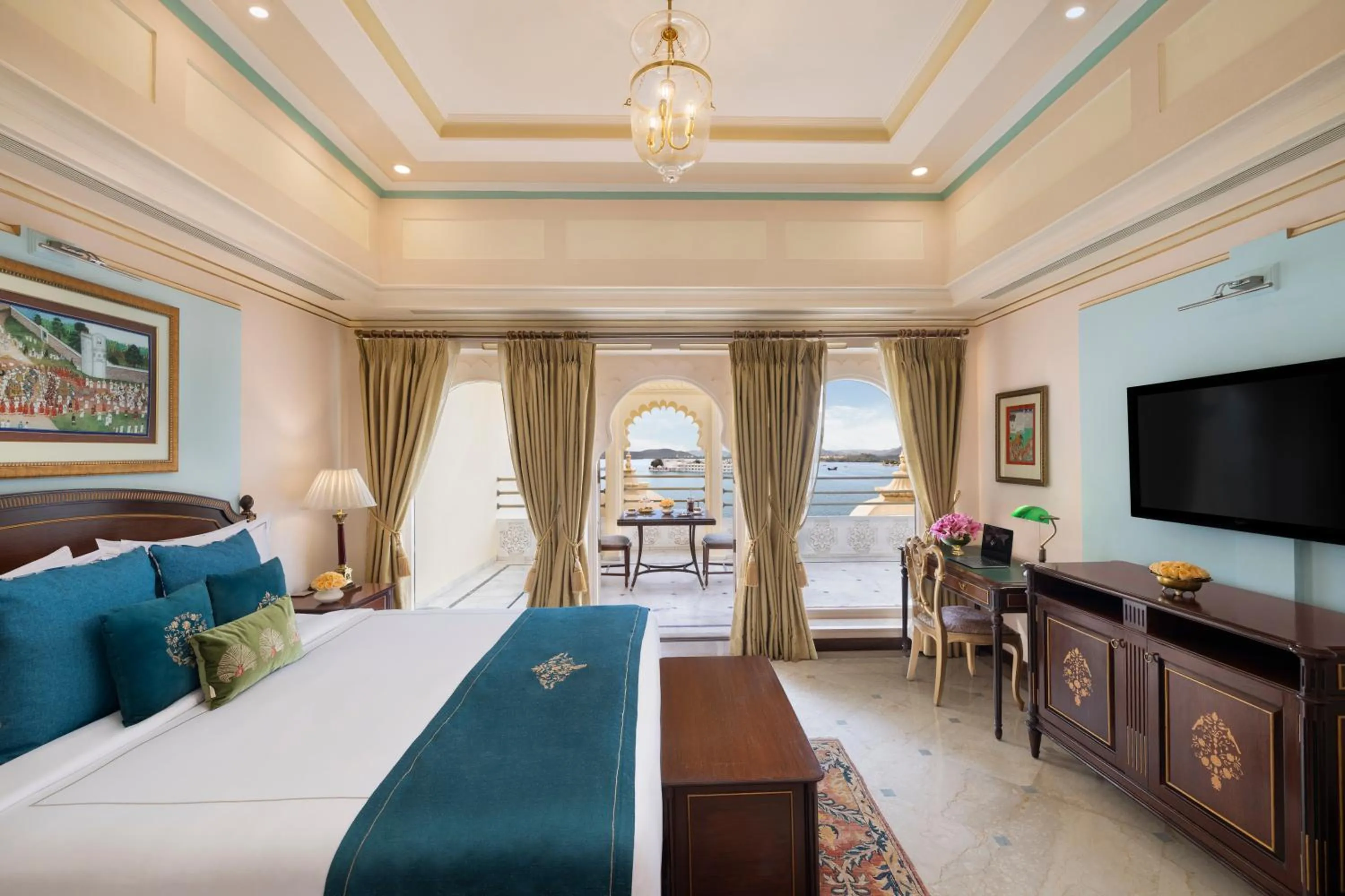 Luxury Suite with Shared Sit-Out - single occupancy in Taj Fateh Prakash Palace Udaipur