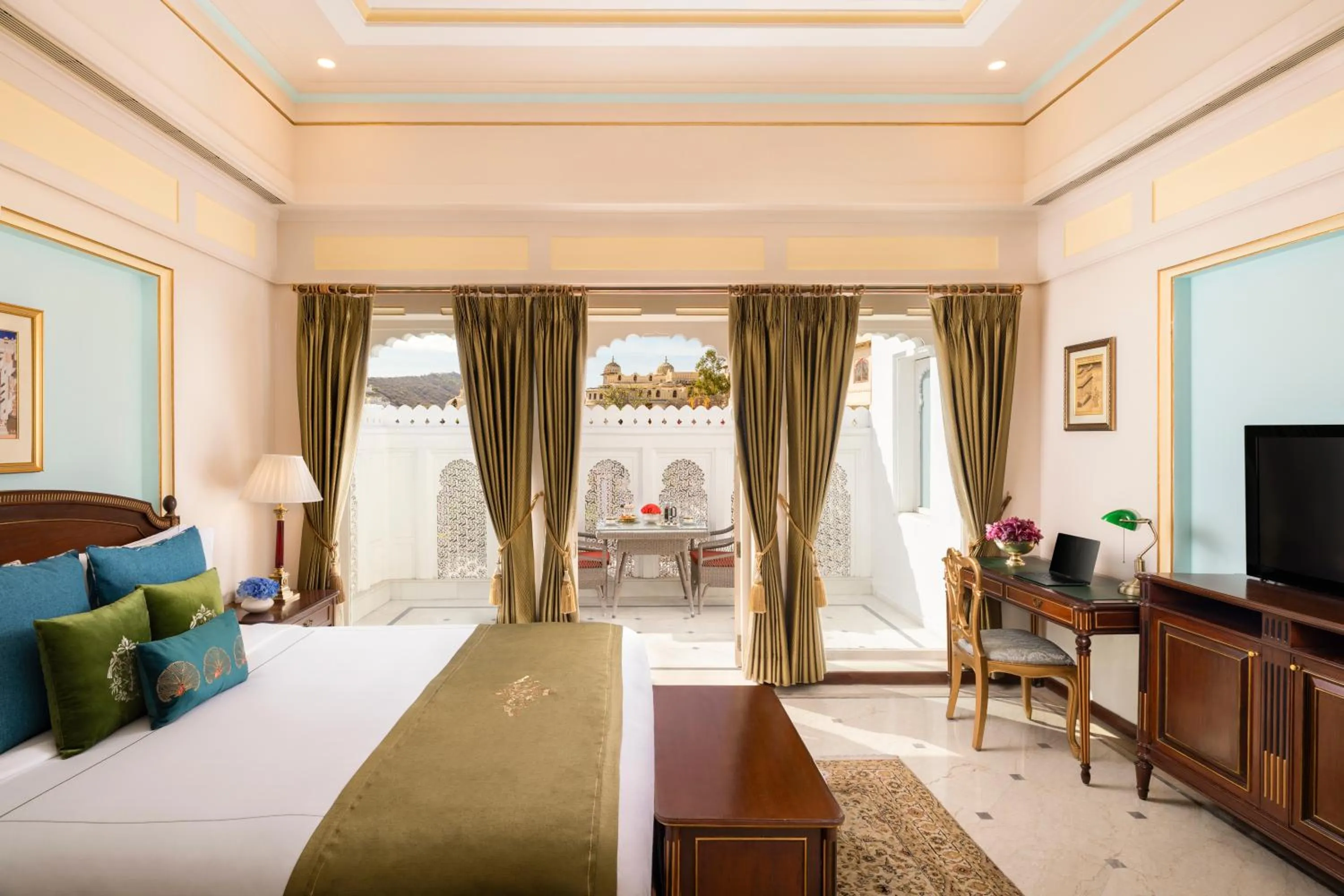 Grand Luxury Suite Courtyard View - single occupancy in Taj Fateh Prakash Palace Udaipur